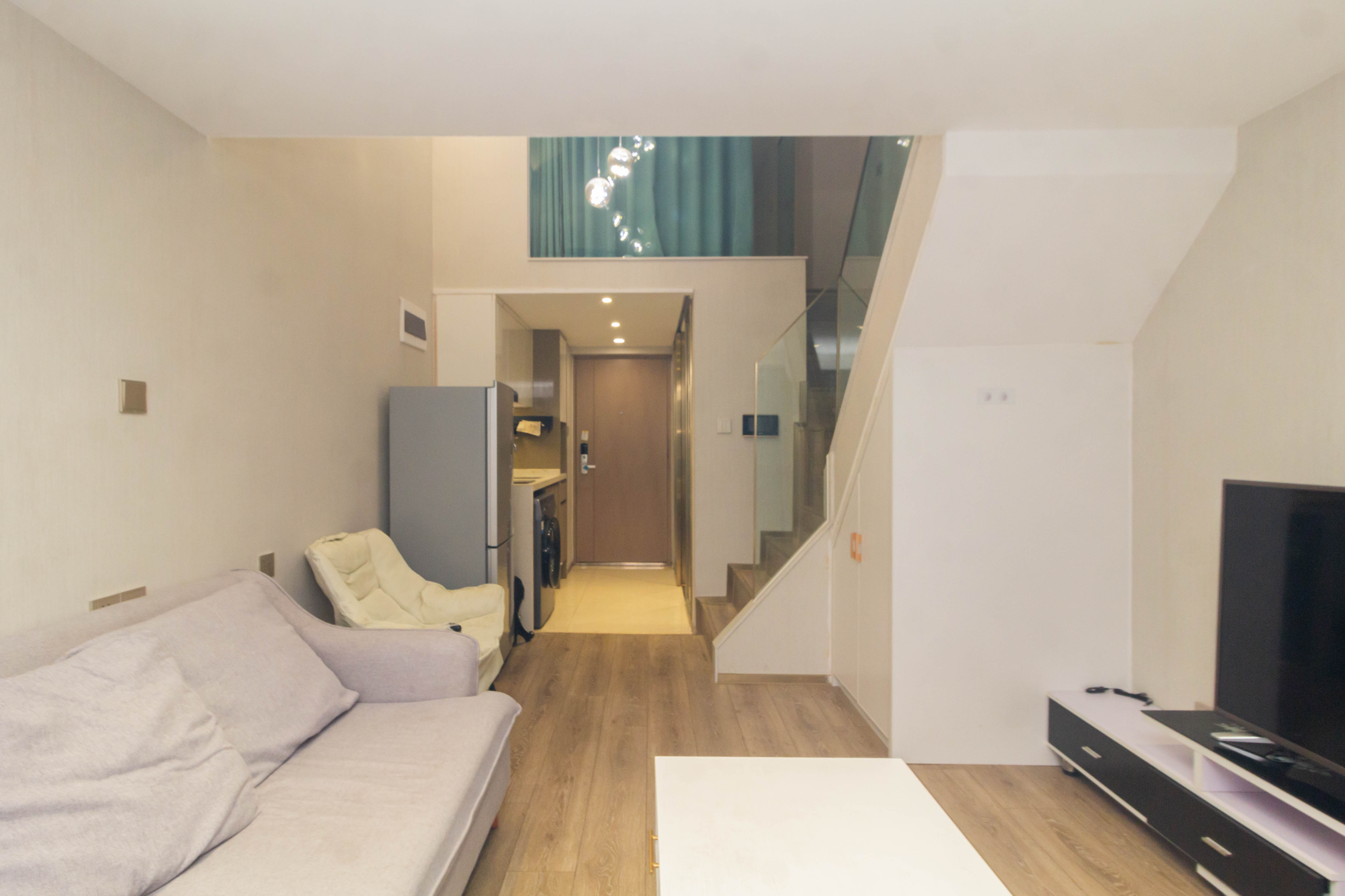 华远海蓝郡  2室2厅1卫    25.8万 华远海蓝郡  2室2厅1卫    25.8万客厅