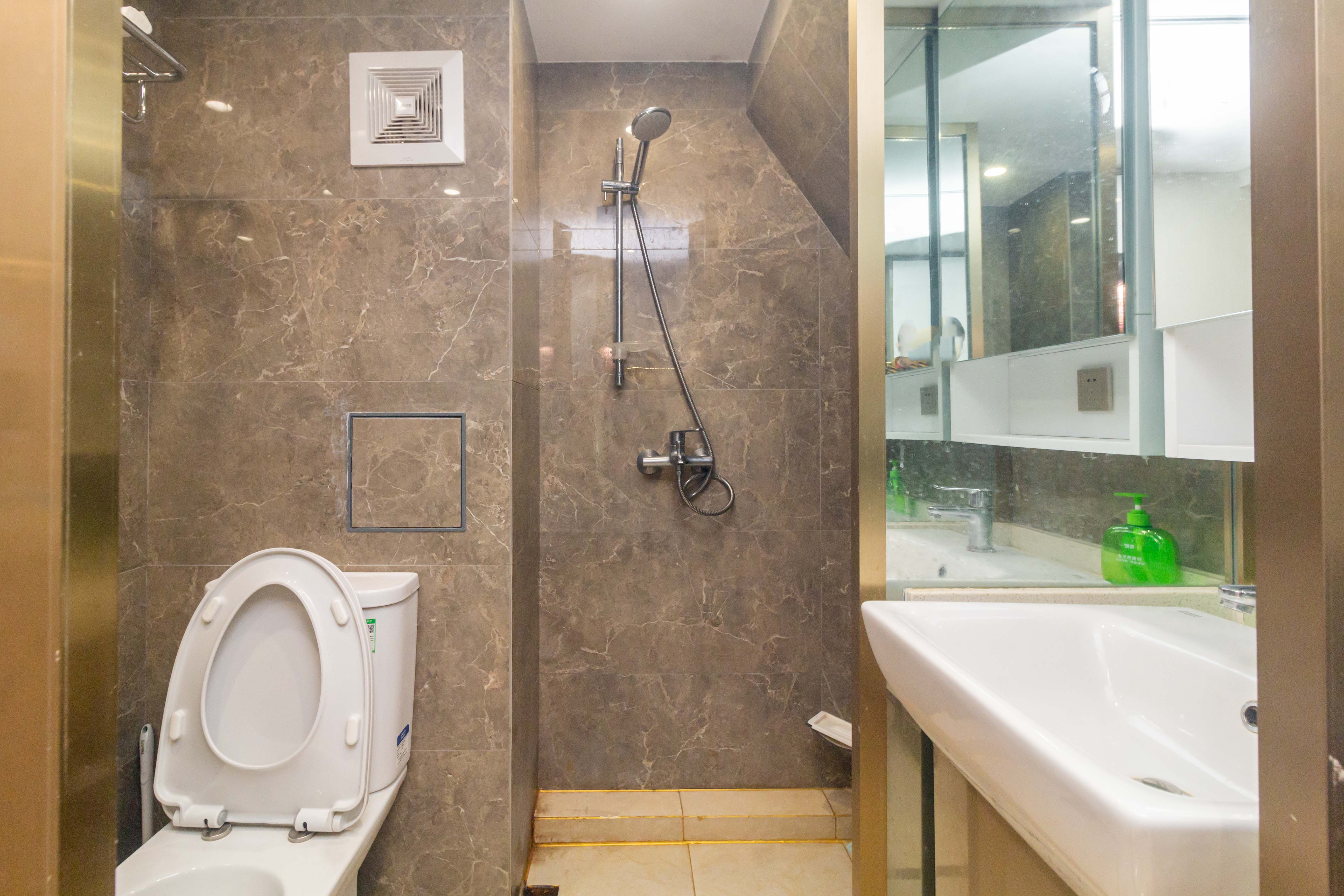 华远海蓝郡  2室2厅1卫    25.8万 华远海蓝郡  2室2厅1卫    25.8万卫生间