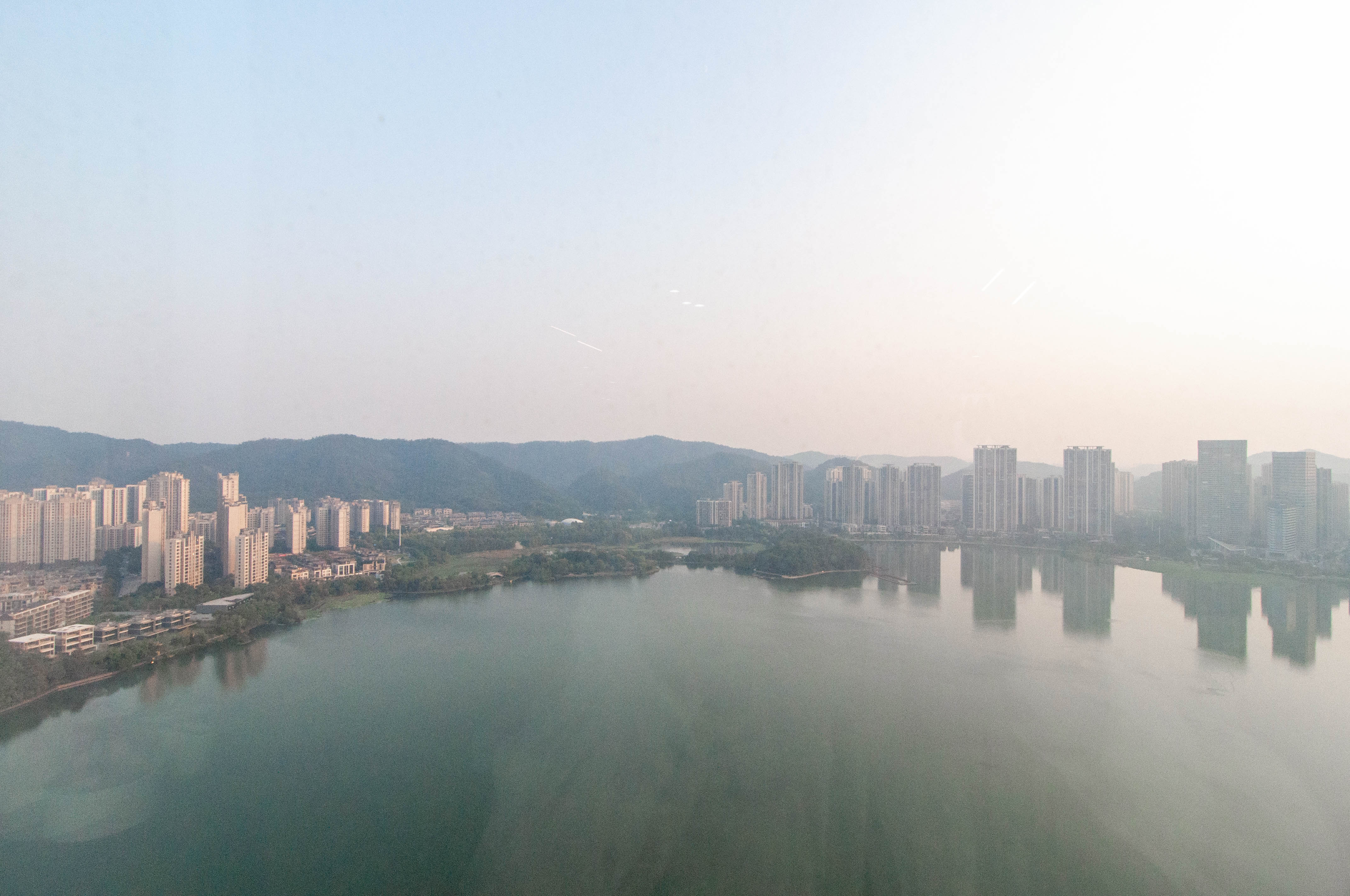 天祥水晶湾  4室2厅2卫   278.00万其他