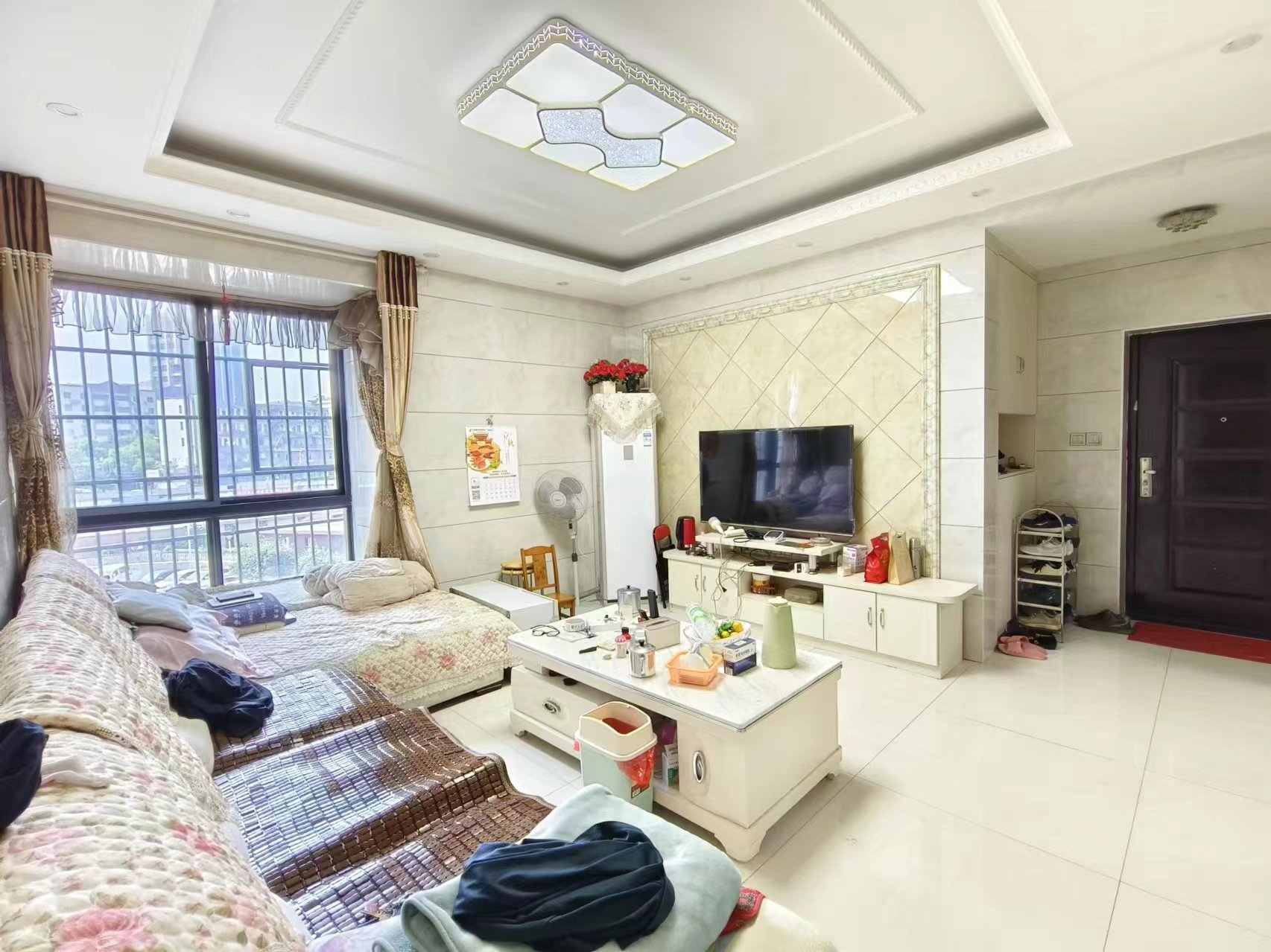 圣华名城建设北路110号  3室2厅1卫    39.8万 圣华名城建设北路110号  3室2厅1卫    39.8万室内图