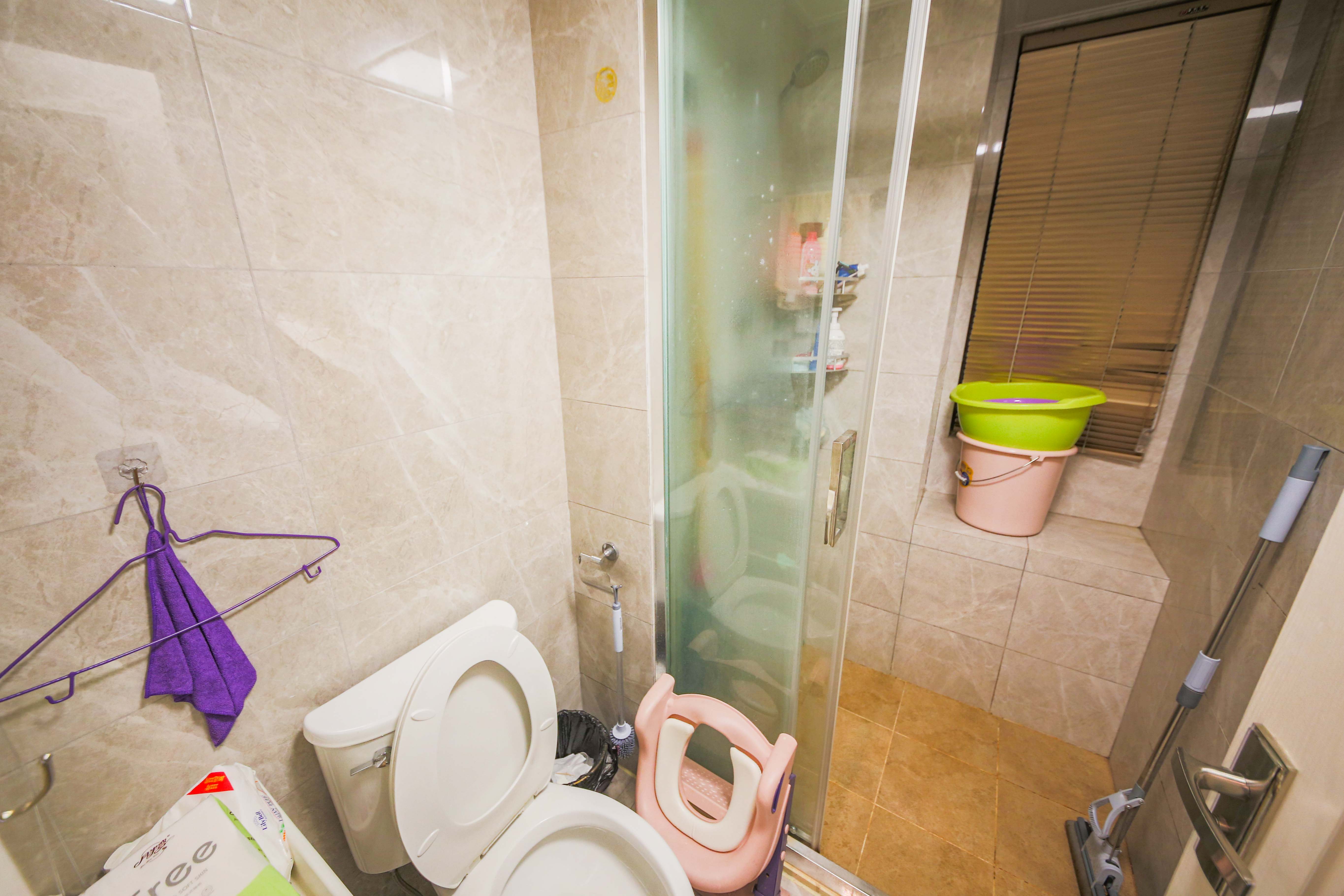 中海珑悦府 3室2厅2卫 98.0万 中海珑悦府 3室2厅2卫 98.0万卫生间