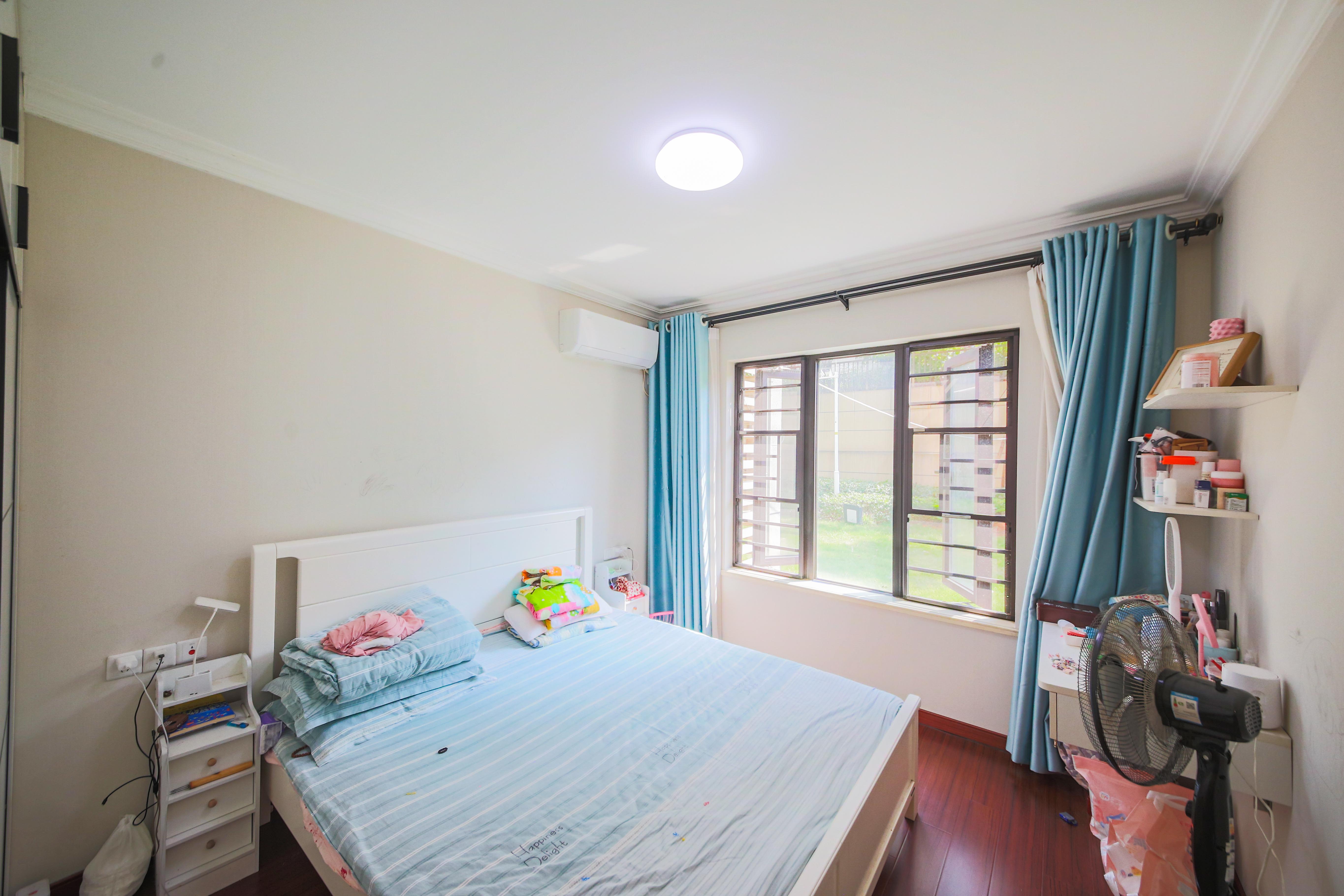 中海珑悦府 3室2厅2卫 98.0万 中海珑悦府 3室2厅2卫 98.0万卧室