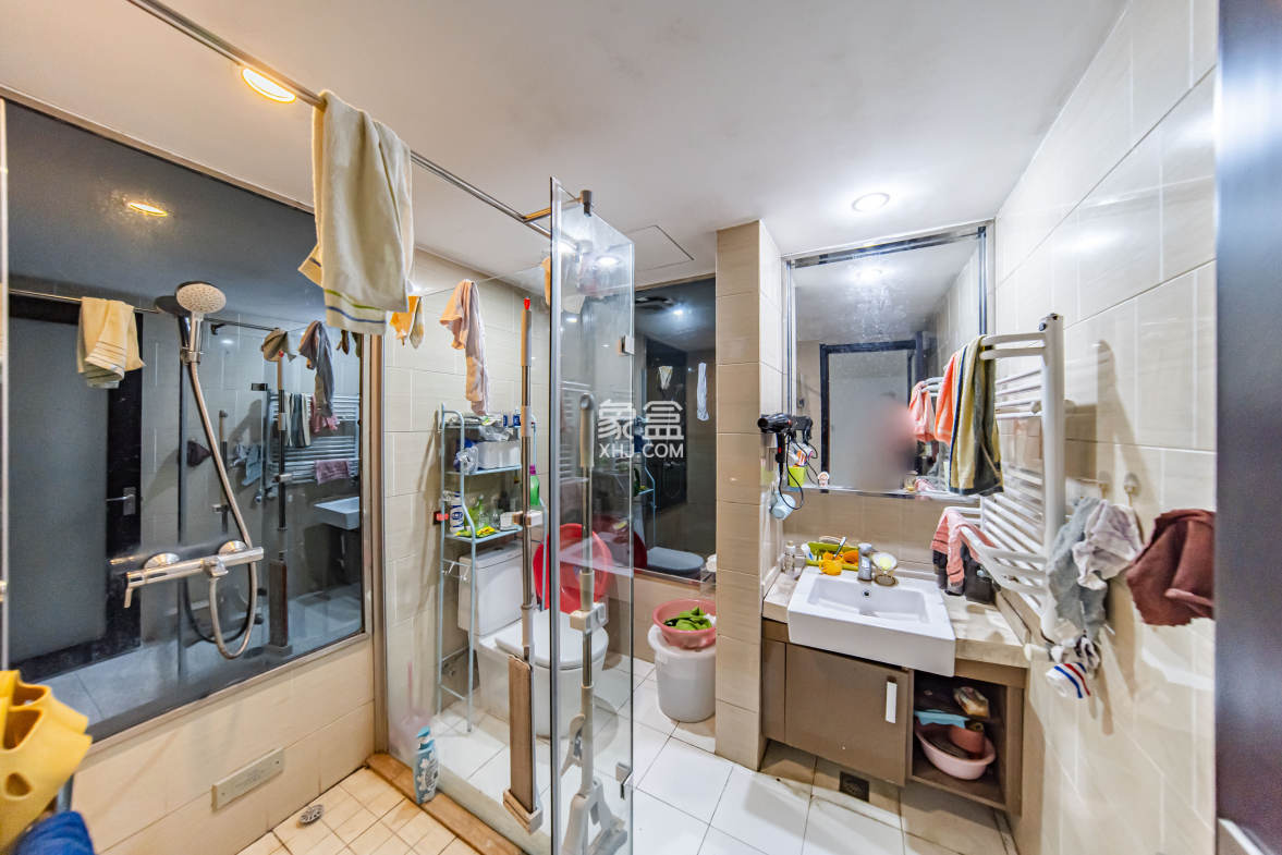 阳光100三期  3室2厅2卫    100.0万 阳光100三期  3室2厅2卫    100.0万卫生间