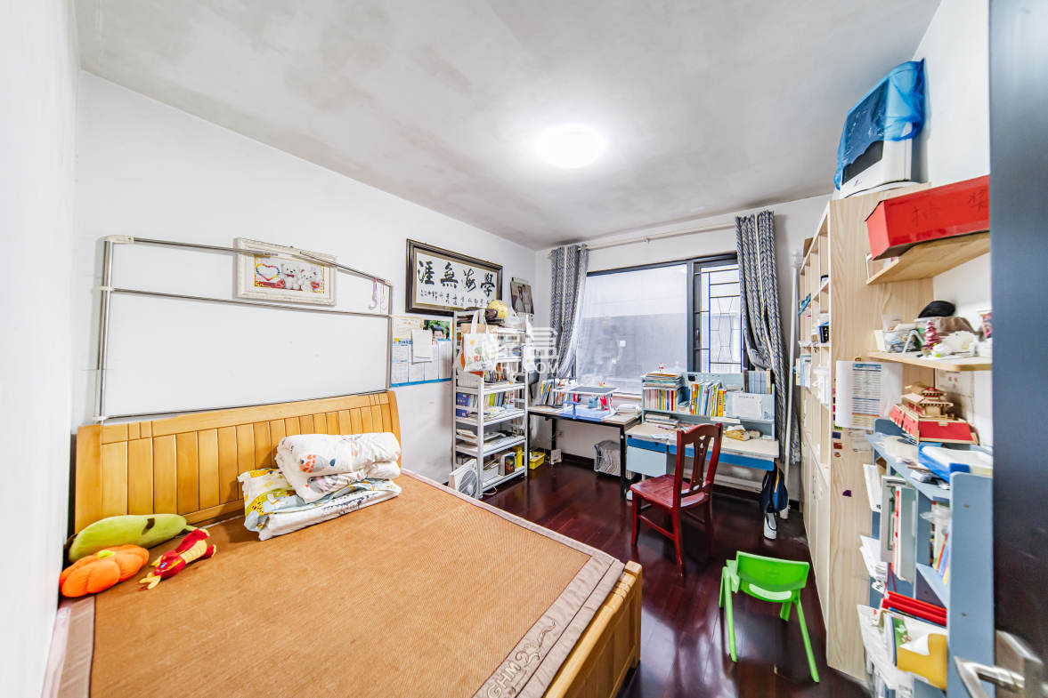 阳光100三期  3室2厅2卫    100.0万 阳光100三期  3室2厅2卫    100.0万卧室