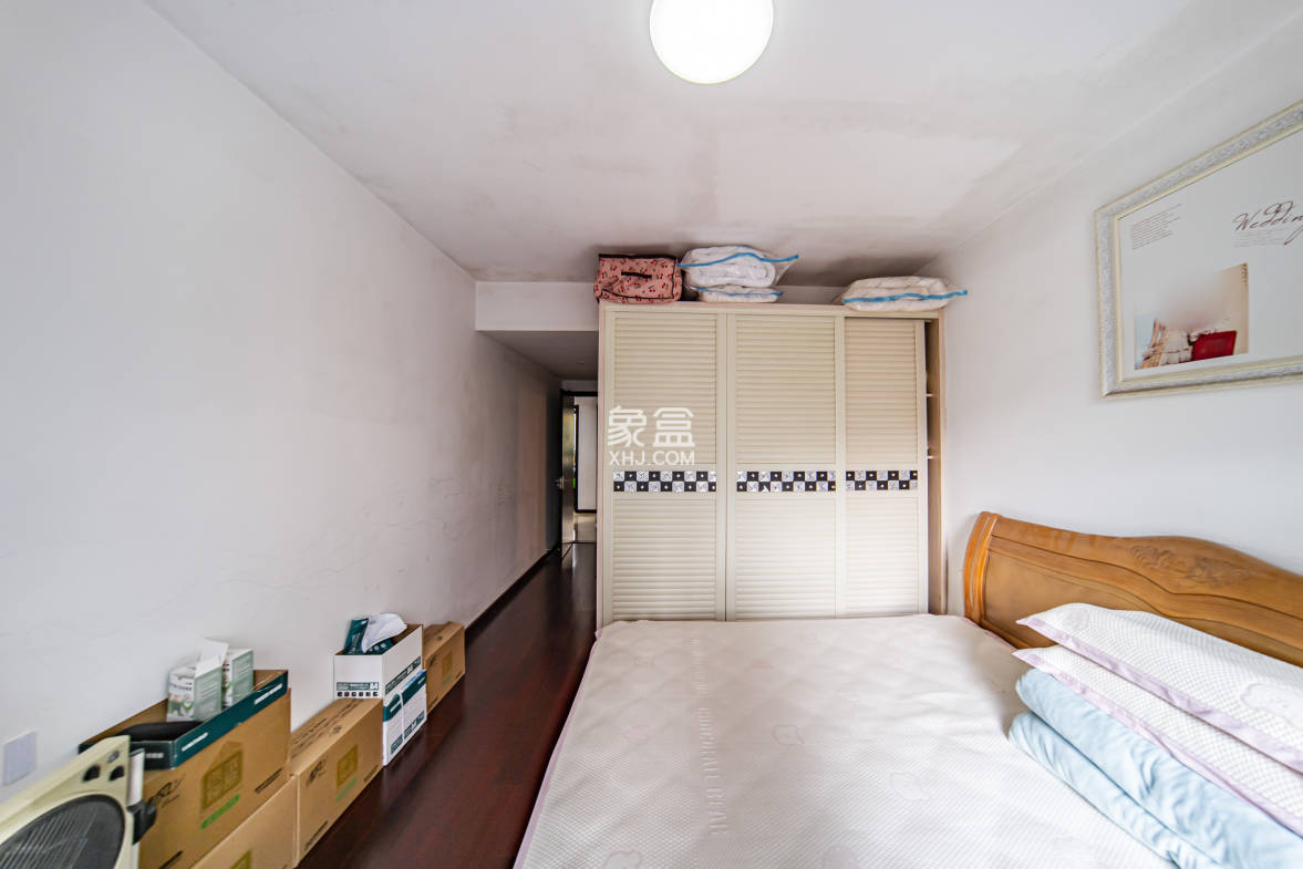 阳光100三期  3室2厅2卫    100.0万 阳光100三期  3室2厅2卫    100.0万卧室