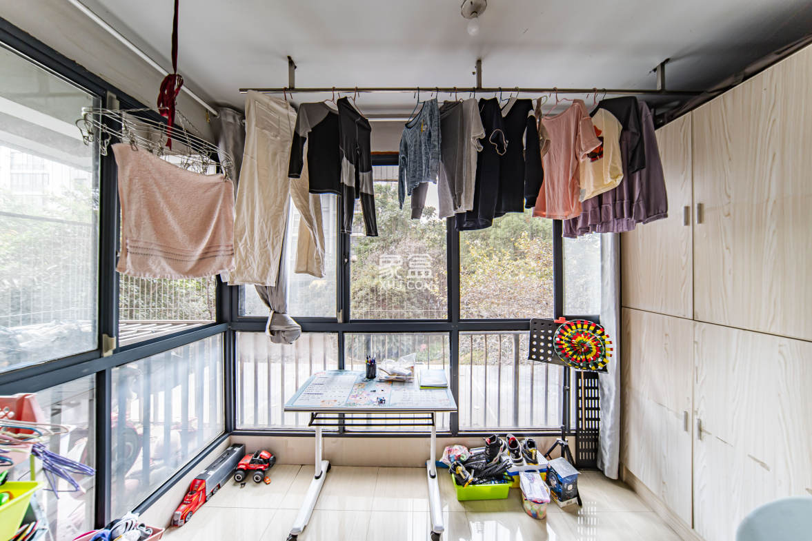 阳光100三期  3室2厅2卫    100.0万 阳光100三期  3室2厅2卫    100.0万阳台