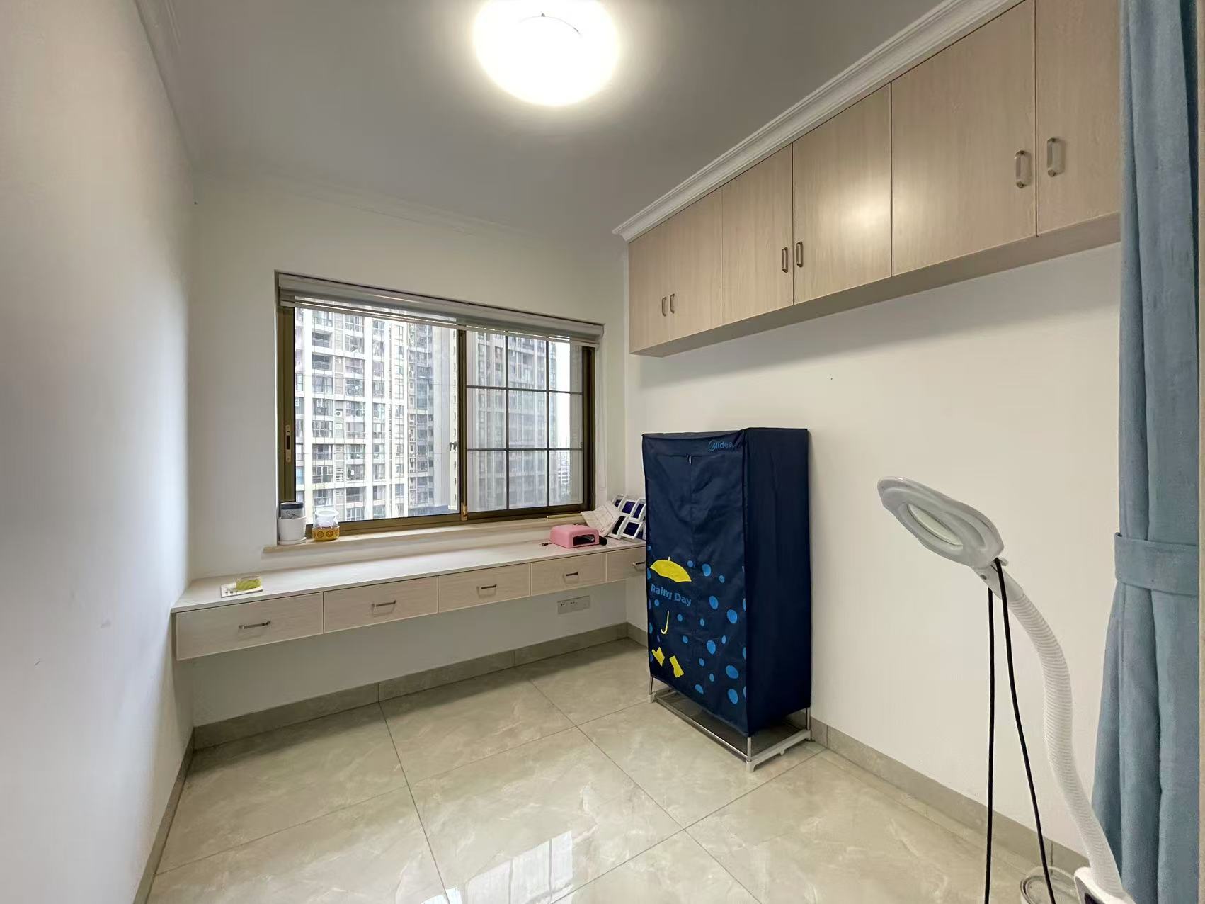 奥园广场  4室2厅2卫    90.0万 奥园广场  4室2厅2卫    90.0万室内图