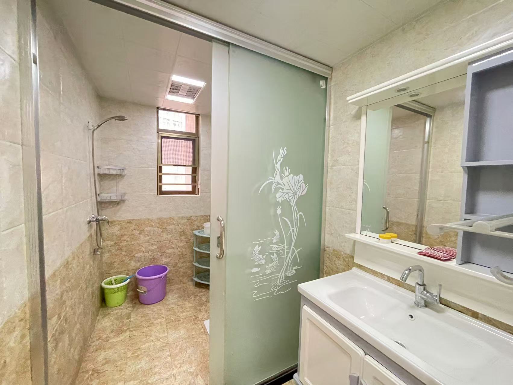 奥园广场  4室2厅2卫    90.0万 奥园广场  4室2厅2卫    90.0万室内图