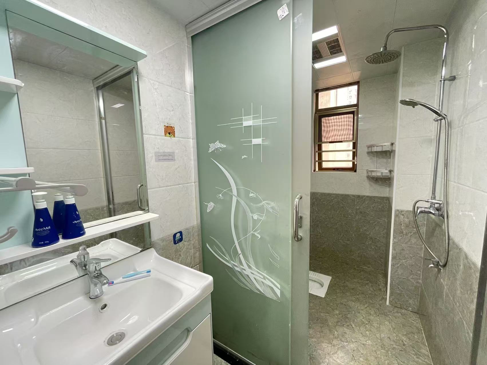 奥园广场  4室2厅2卫    90.0万 奥园广场  4室2厅2卫    90.0万室内图