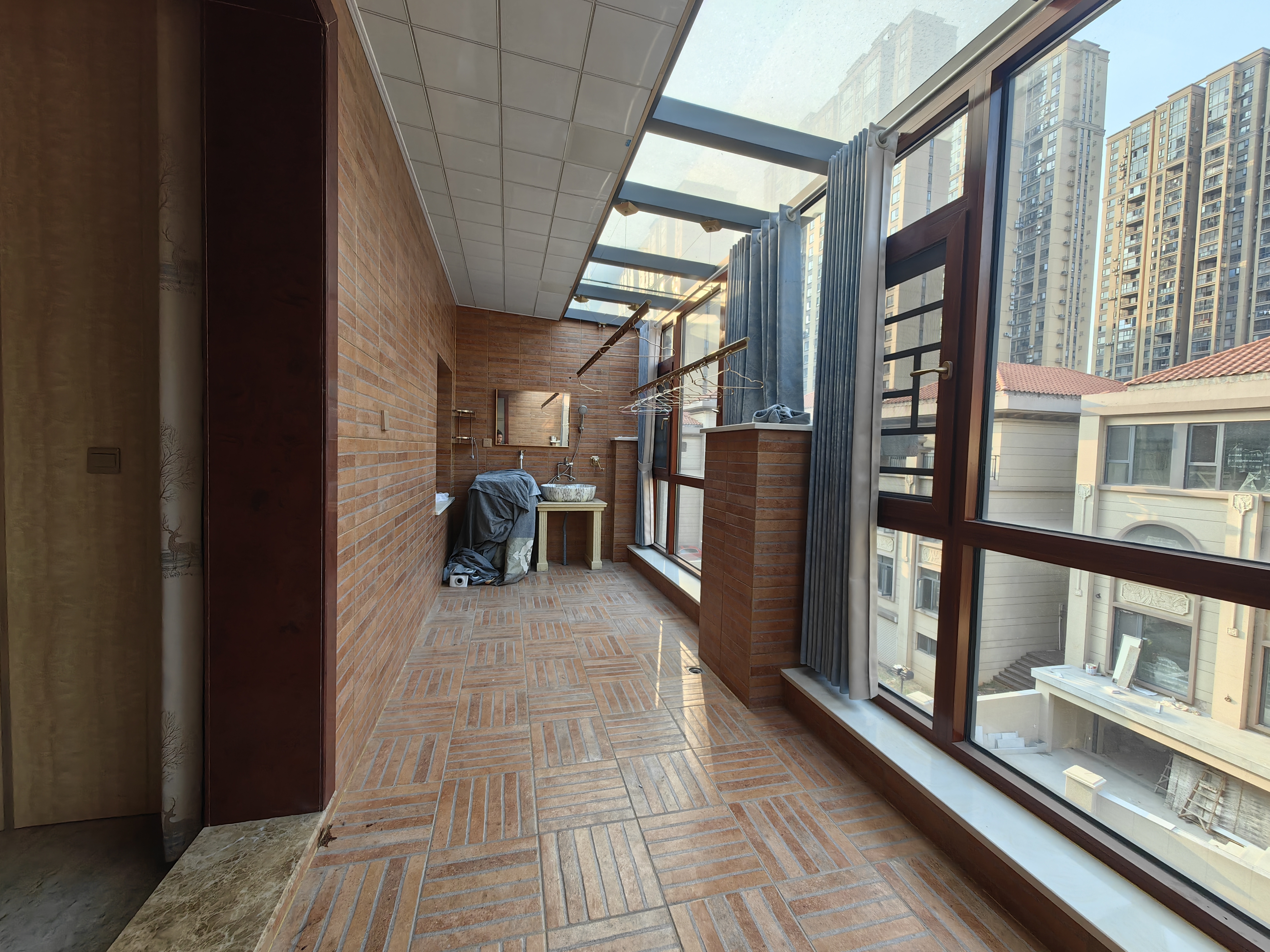 九八缔景城 5室3厅3卫 568.0万 九八缔景城 5室3厅3卫 568.0万室内图