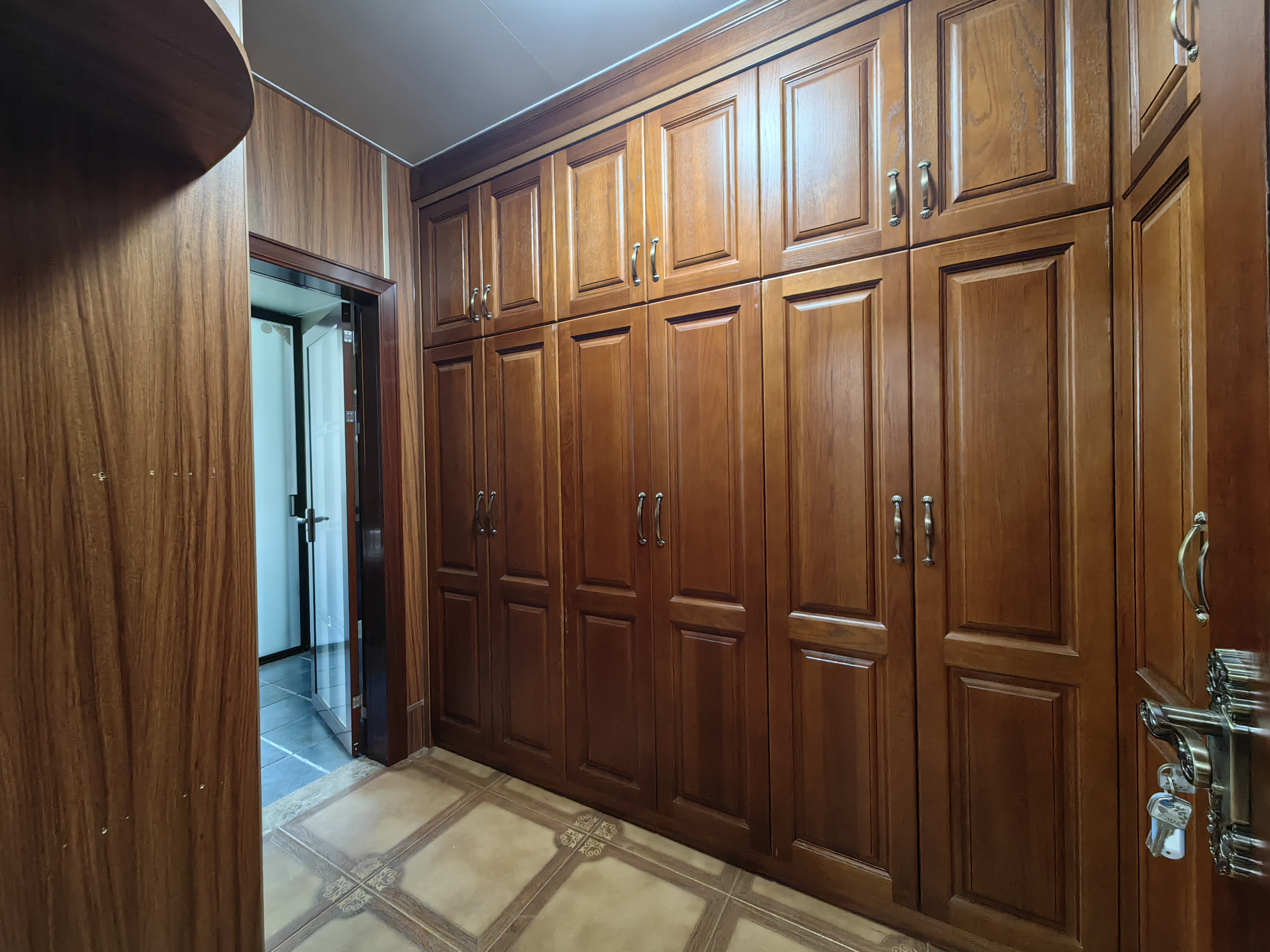 九八缔景城 5室3厅3卫 568.0万 九八缔景城 5室3厅3卫 568.0万室内图