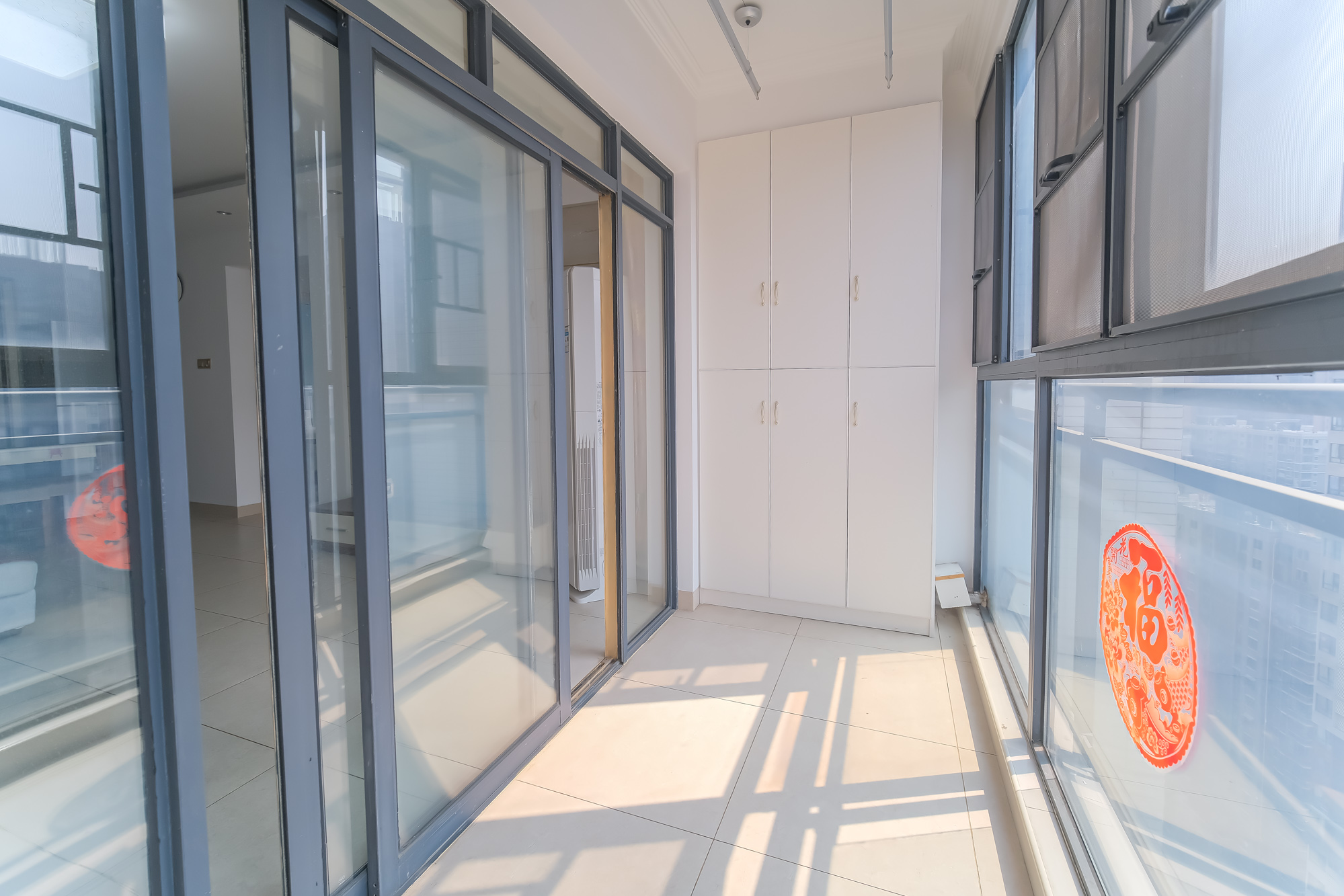 盛地尊域 3室2厅1卫 63.8万 盛地尊域 3室2厅1卫 63.8万阳台