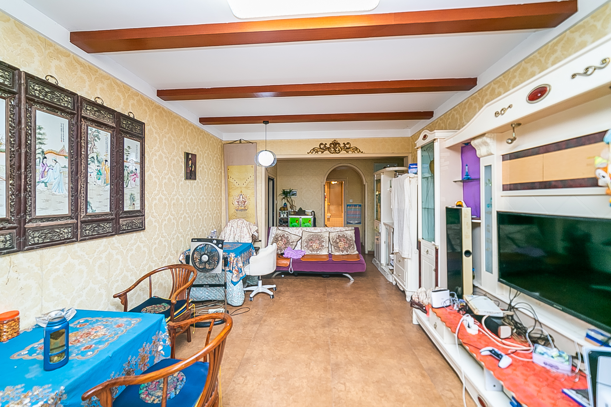 华新花苑 3室2厅2卫 88.0万 华新花苑 3室2厅2卫 88.0万客厅