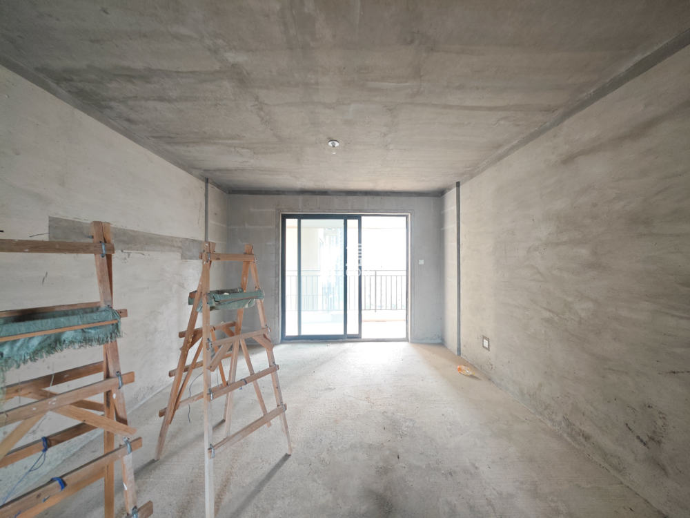 中建嘉和城  4室2厅2卫    110.0万