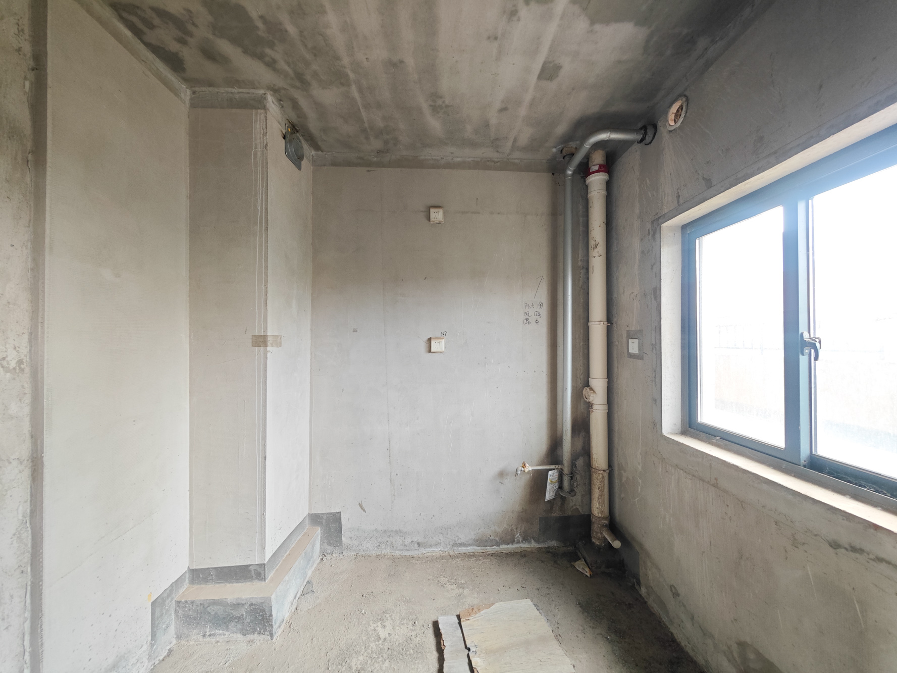 中建嘉和城  3室2厅2卫   100.00万厨房