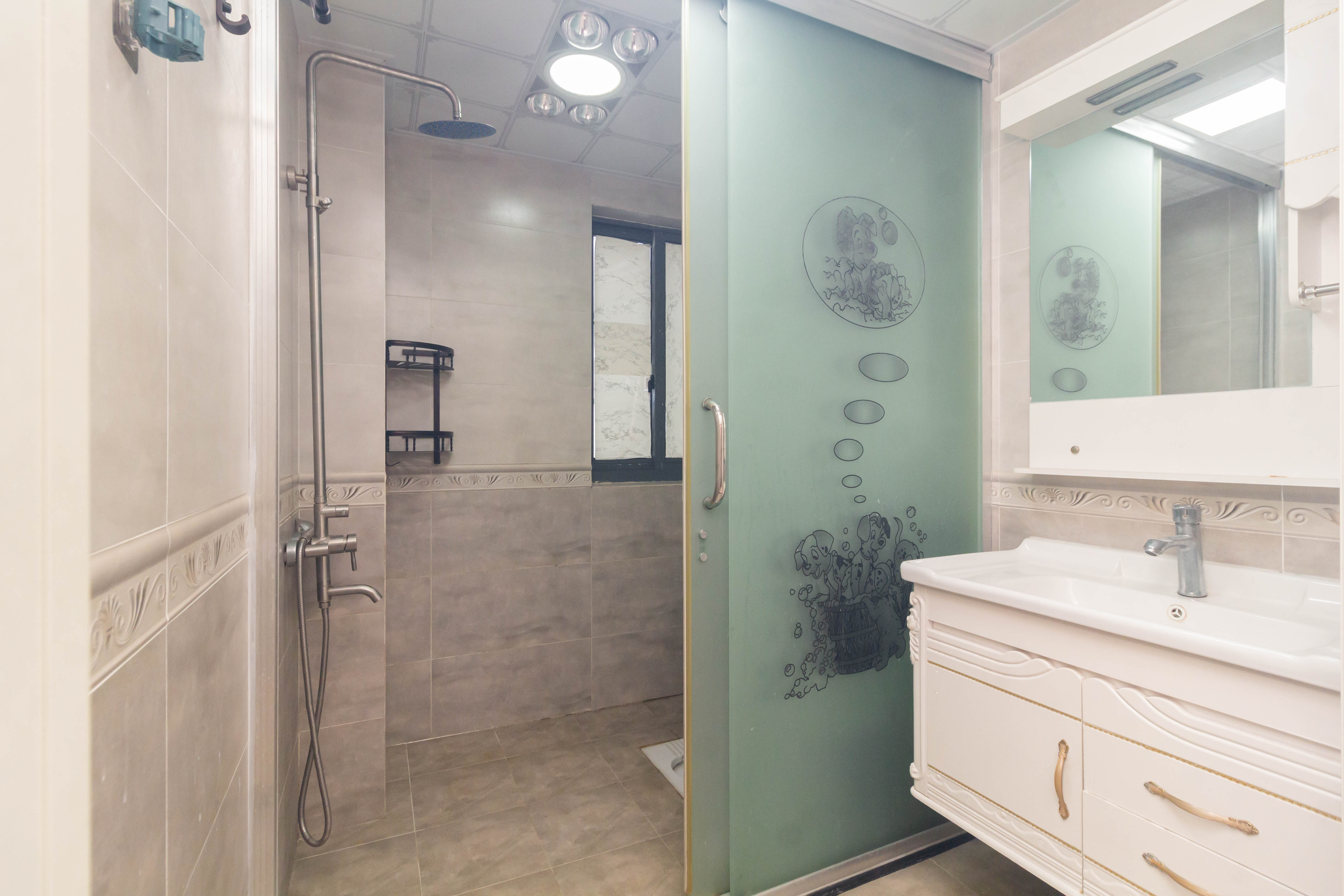 高林仕家 3室2厅2卫 89.8万 高林仕家 3室2厅2卫 89.8万卫生间