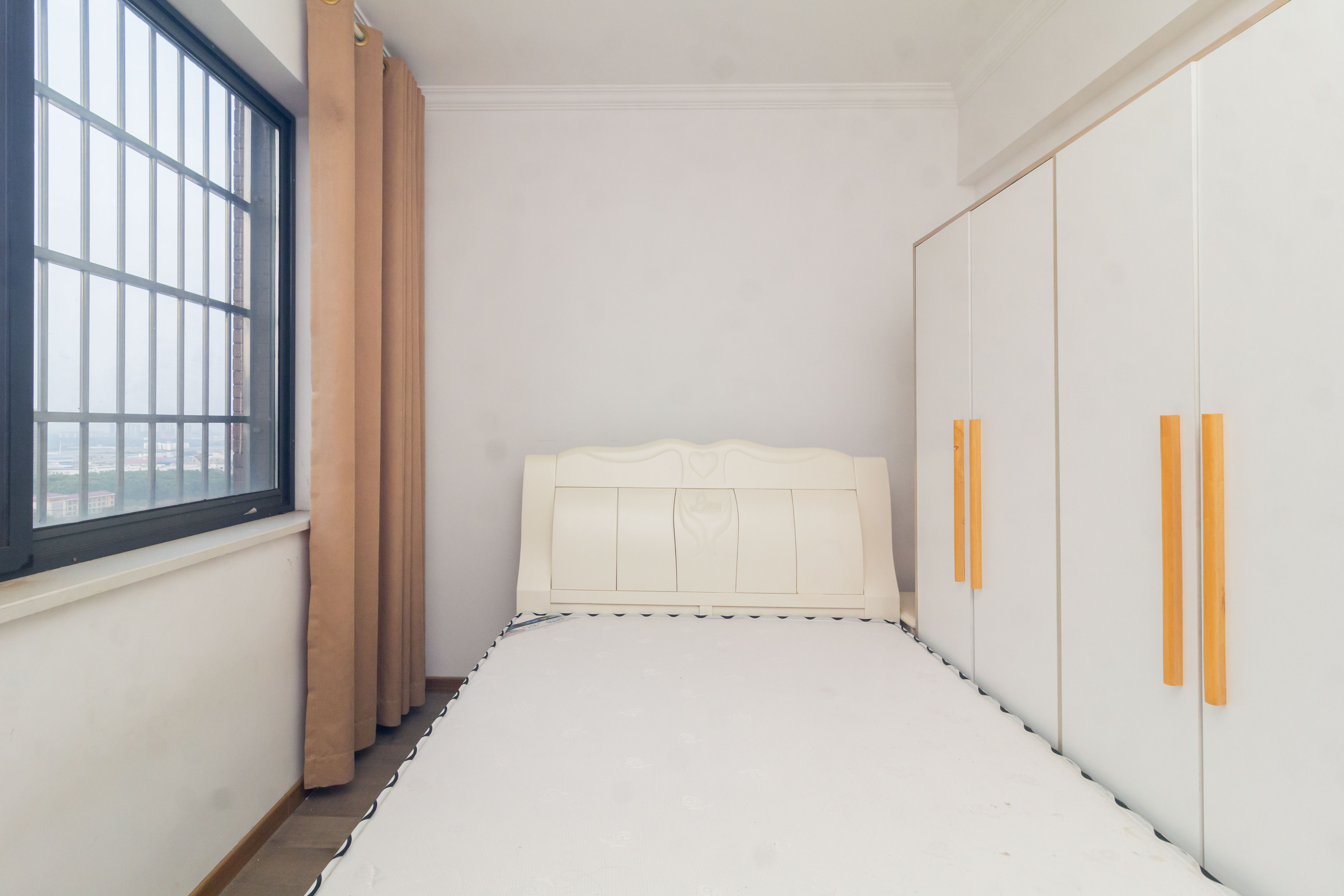 高林仕家 3室2厅2卫 89.8万 高林仕家 3室2厅2卫 89.8万卧室