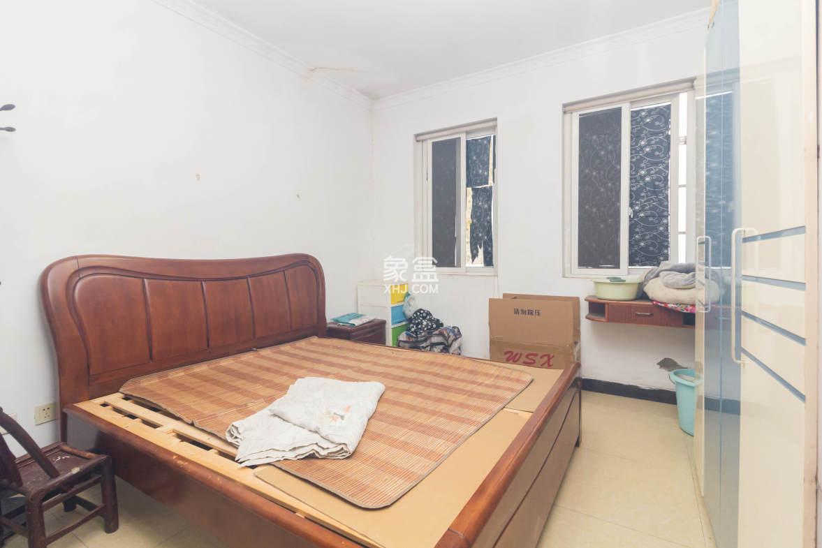 爵士湘 3室2厅1卫 50.0万 爵士湘 3室2厅1卫 50.0万卧室