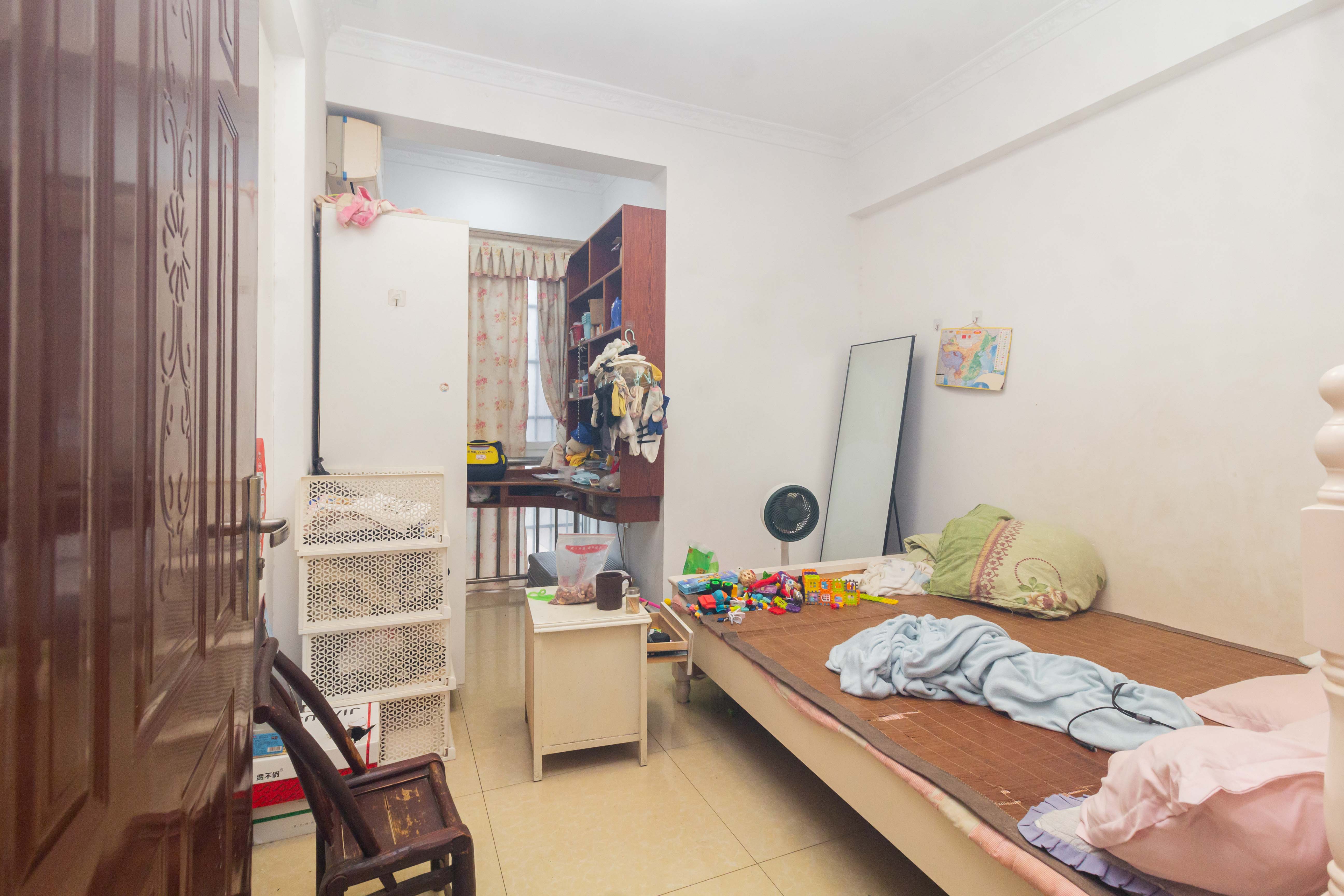 爵士湘 3室2厅1卫 50.0万 爵士湘 3室2厅1卫 50.0万卧室