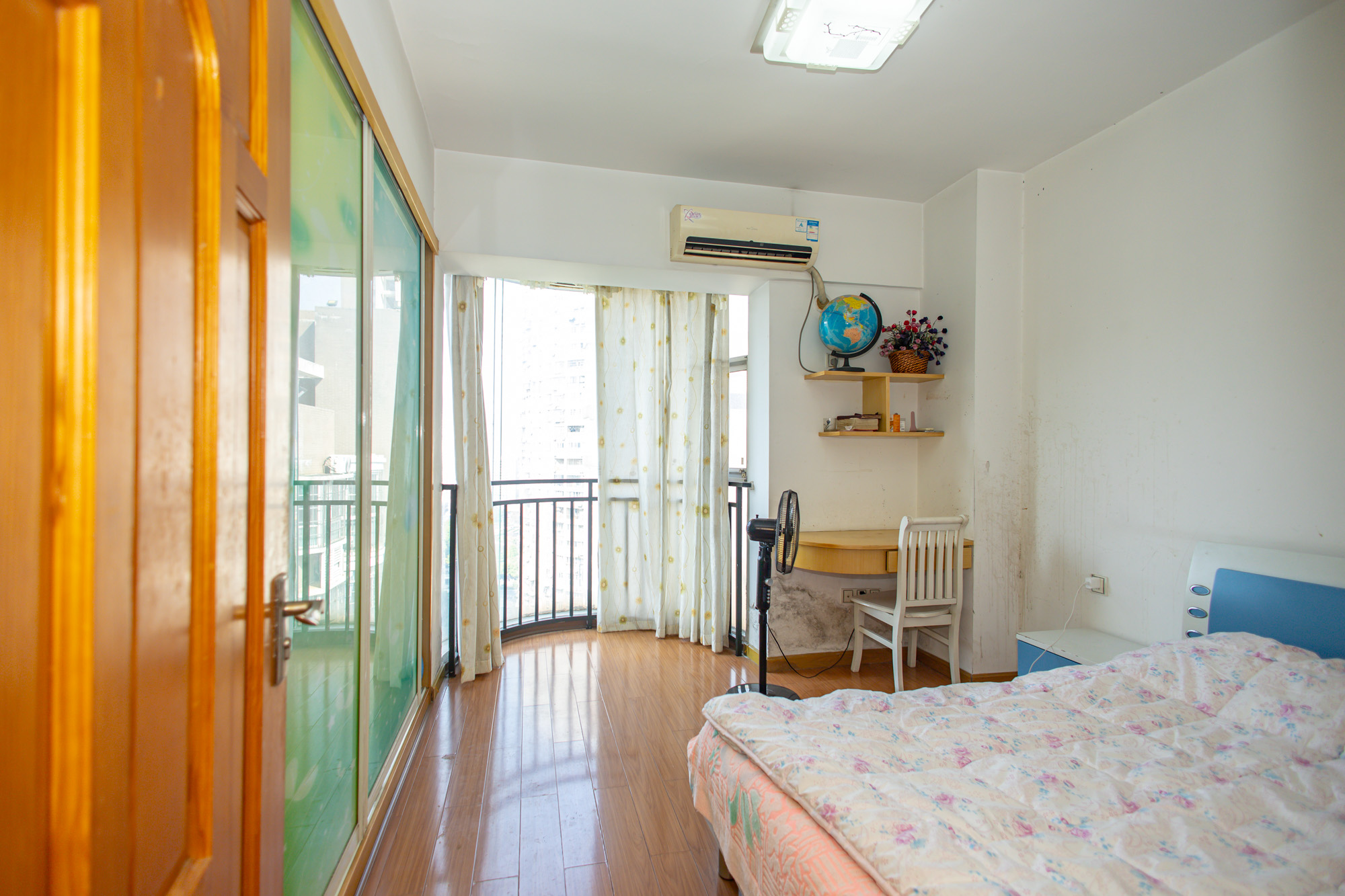 未来现代城 2室2厅1卫 43.8万 未来现代城 2室2厅1卫 43.8万卧室