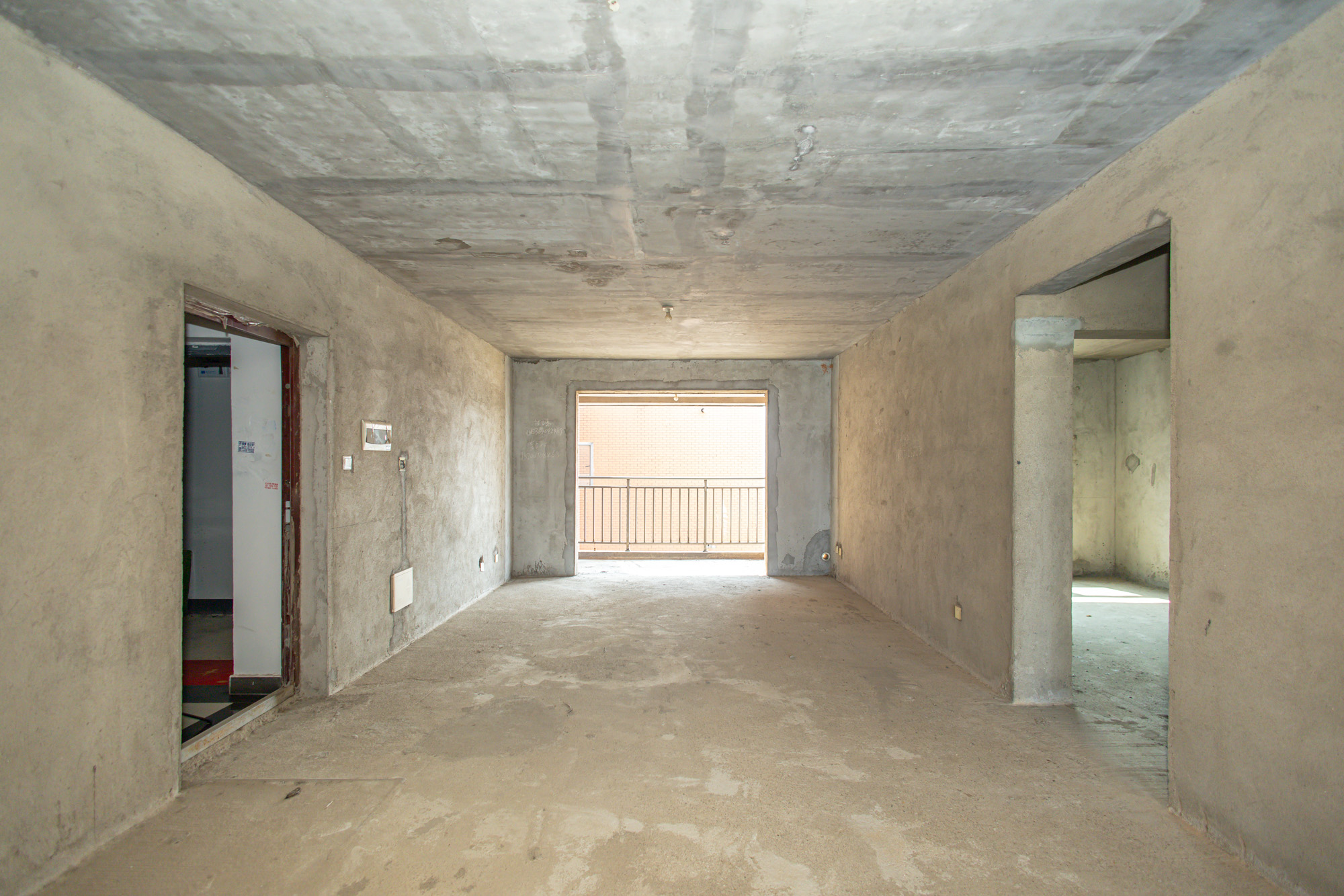 长永佳苑  2室2厅1卫    51.8万 长永佳苑  2室2厅1卫    51.8万客厅