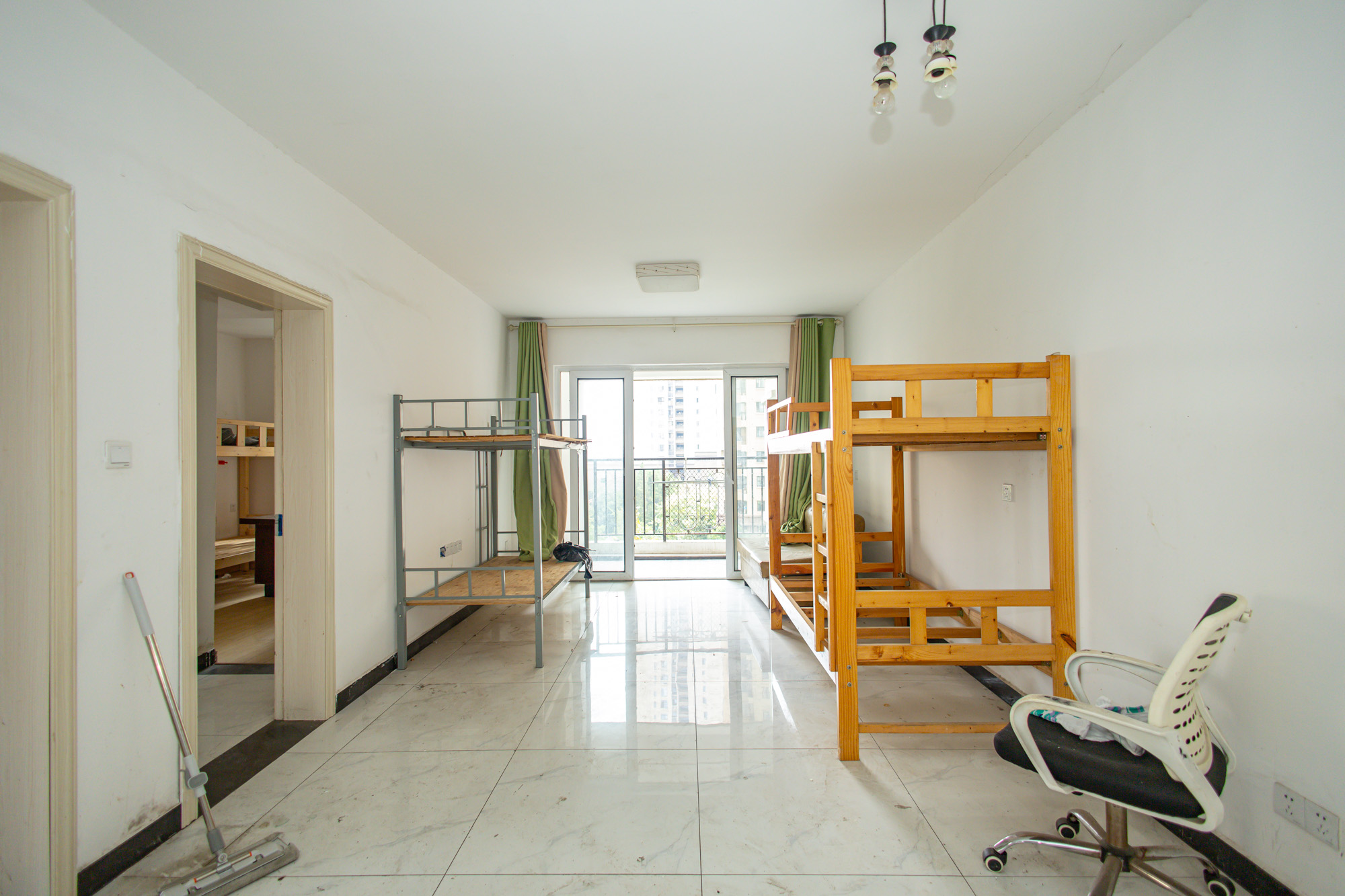 金科时代中心 3室2厅1卫 62.0万 金科时代中心 3室2厅1卫 62.0万客厅