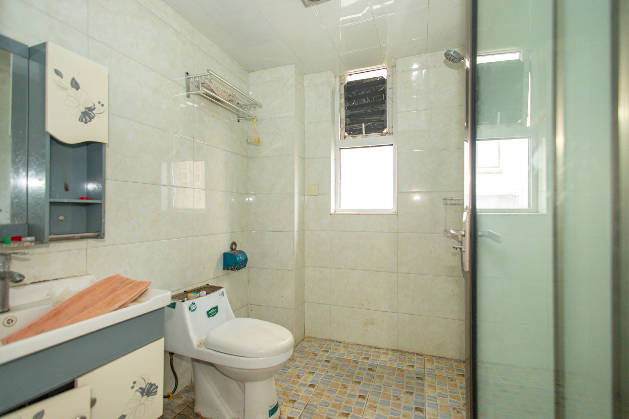 金科时代中心 3室2厅1卫 62.0万 金科时代中心 3室2厅1卫 62.0万卫生间