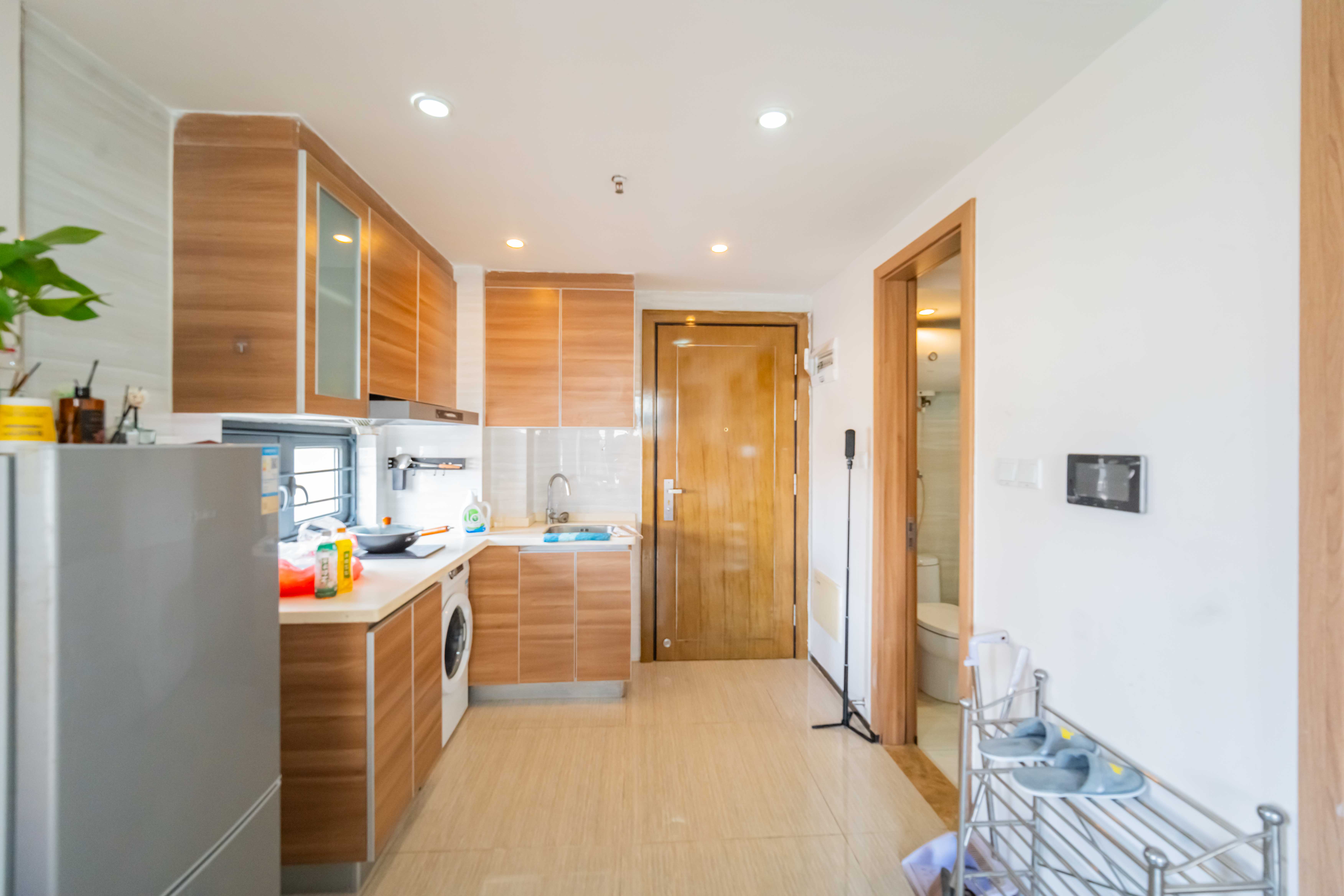 恒大国际广场  1室1厅1卫    28.0万 恒大国际广场  1室1厅1卫    28.0万厨房