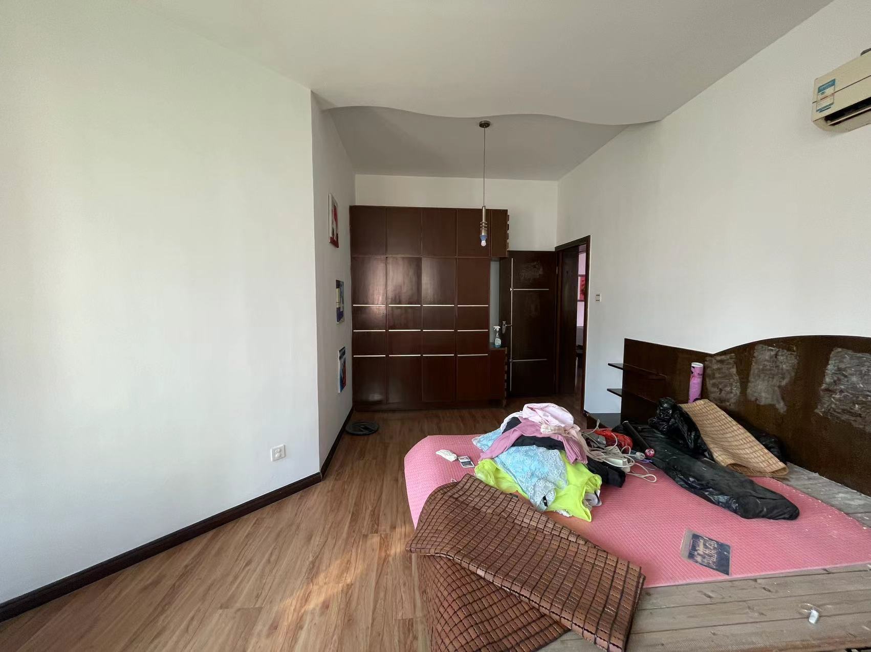 熹悦花都 7室2厅2卫 39.8万 熹悦花都 7室2厅2卫 39.8万室内图