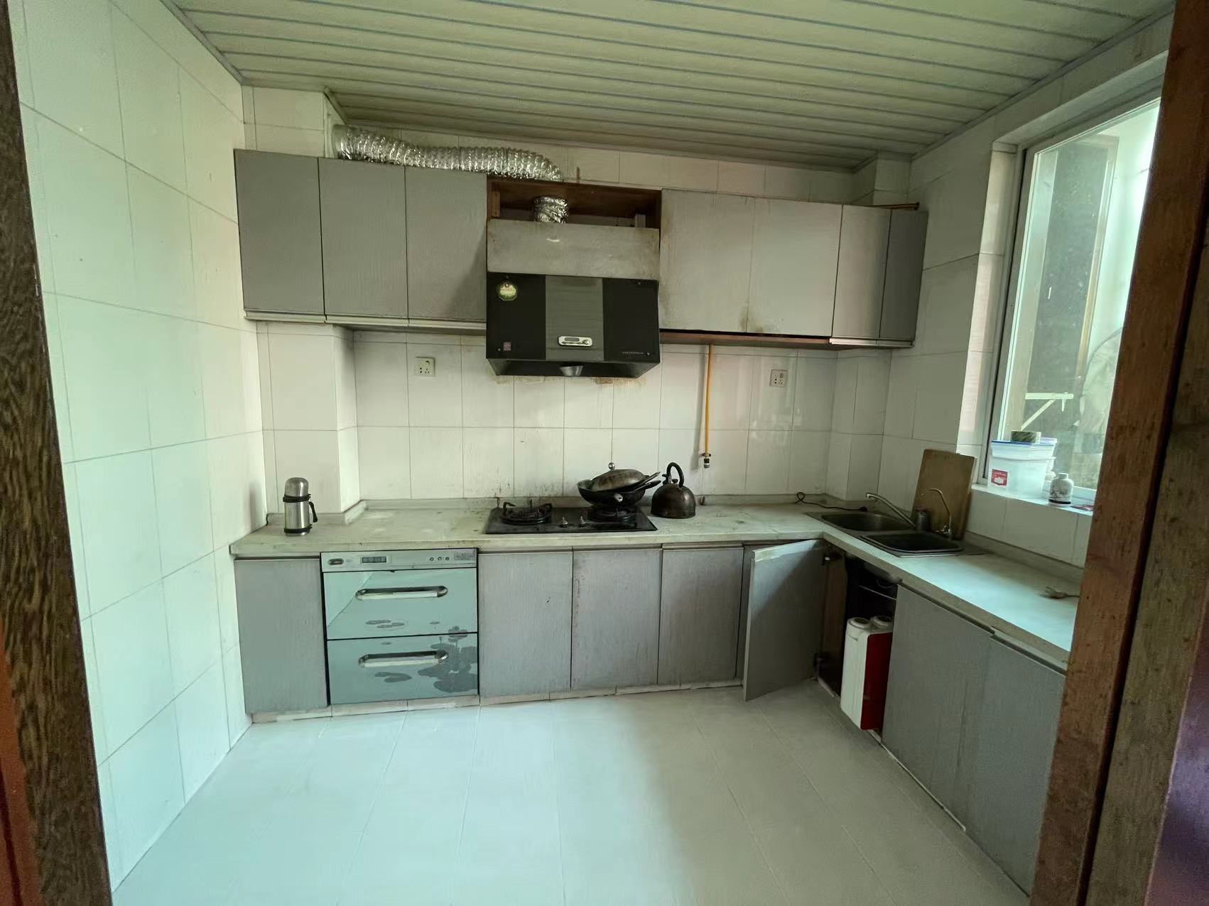 熹悦花都 7室2厅2卫 39.8万 熹悦花都 7室2厅2卫 39.8万室内图