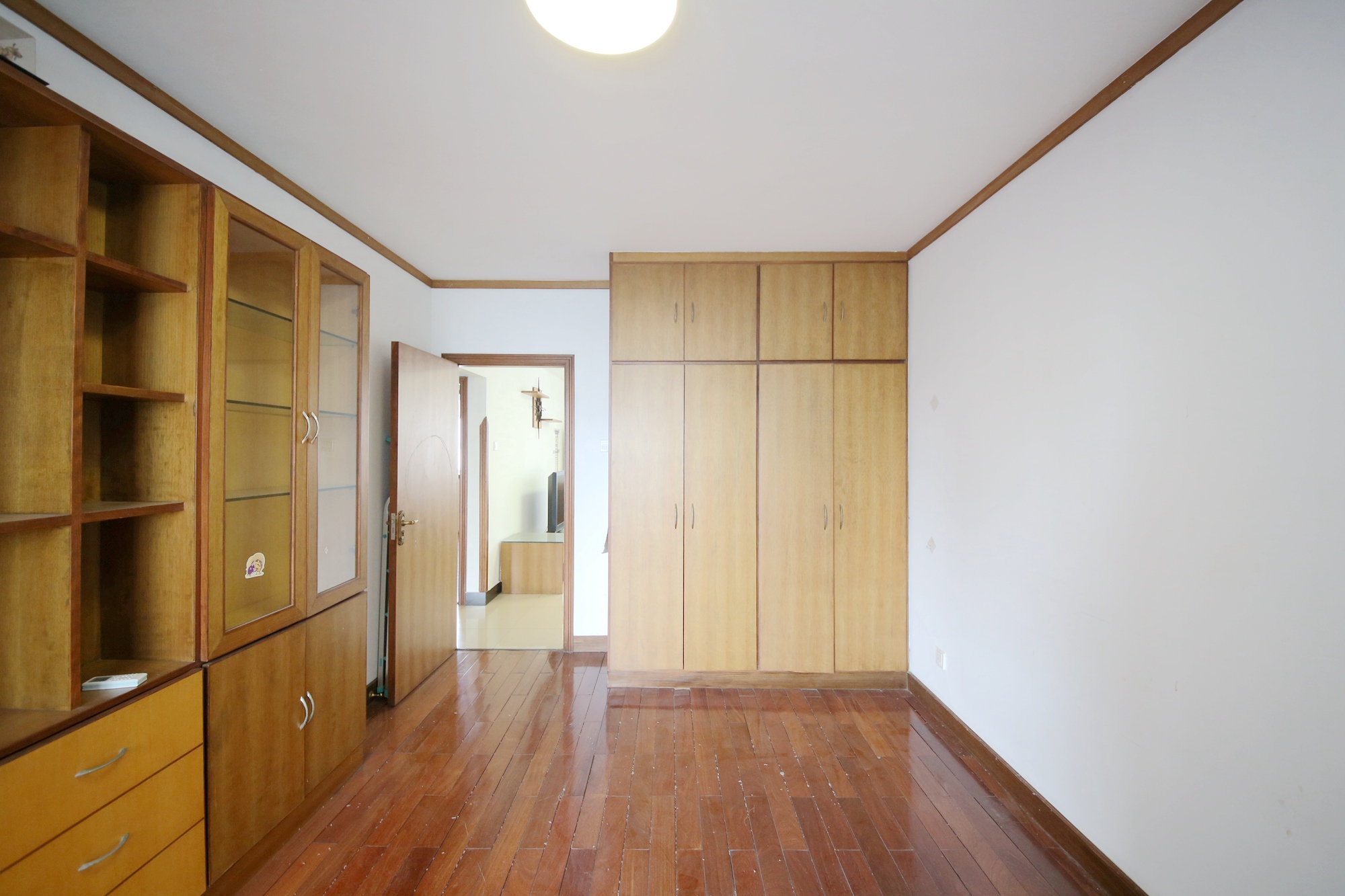 省建设厅宿舍  3室2厅2卫   135.00万其他
