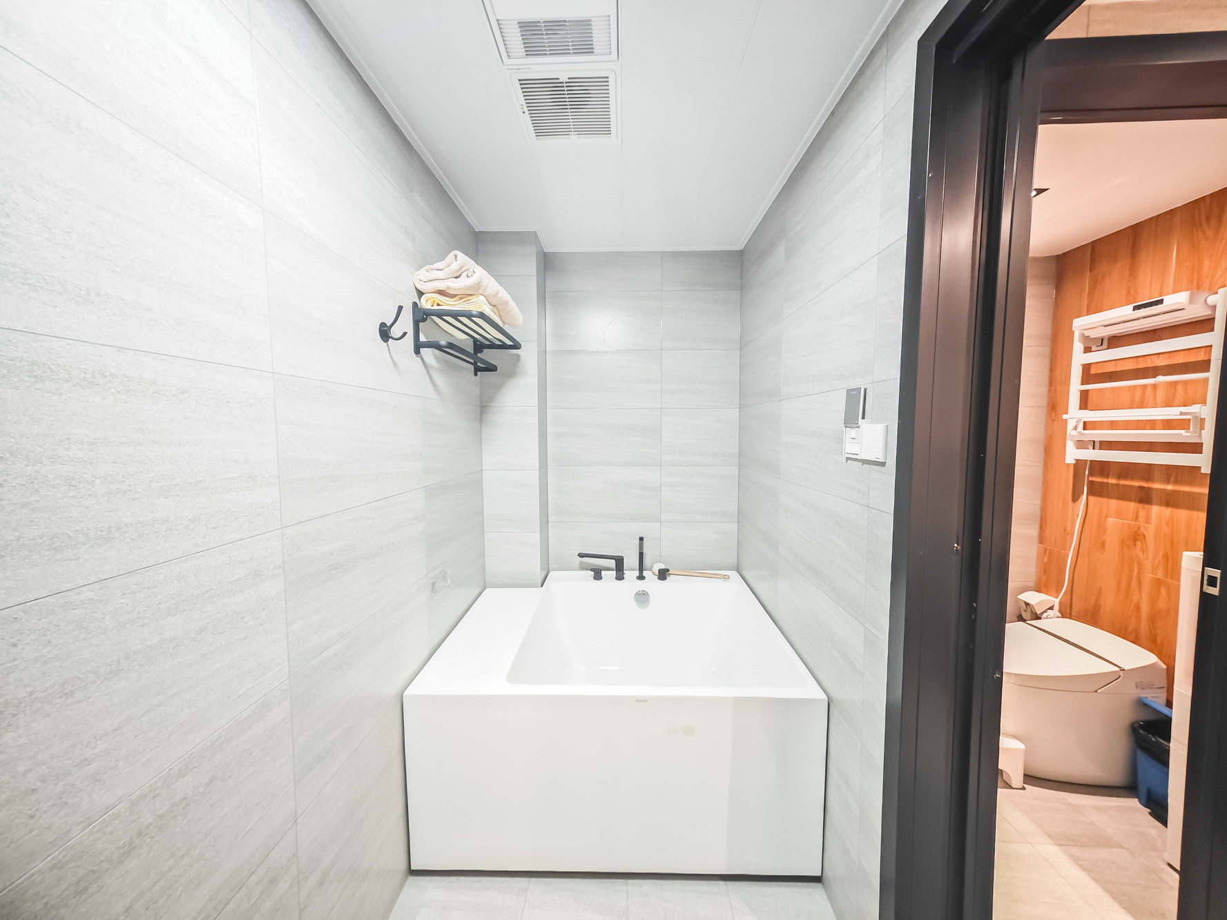 建发中央悦府  3室2厅2卫   228.00万其他