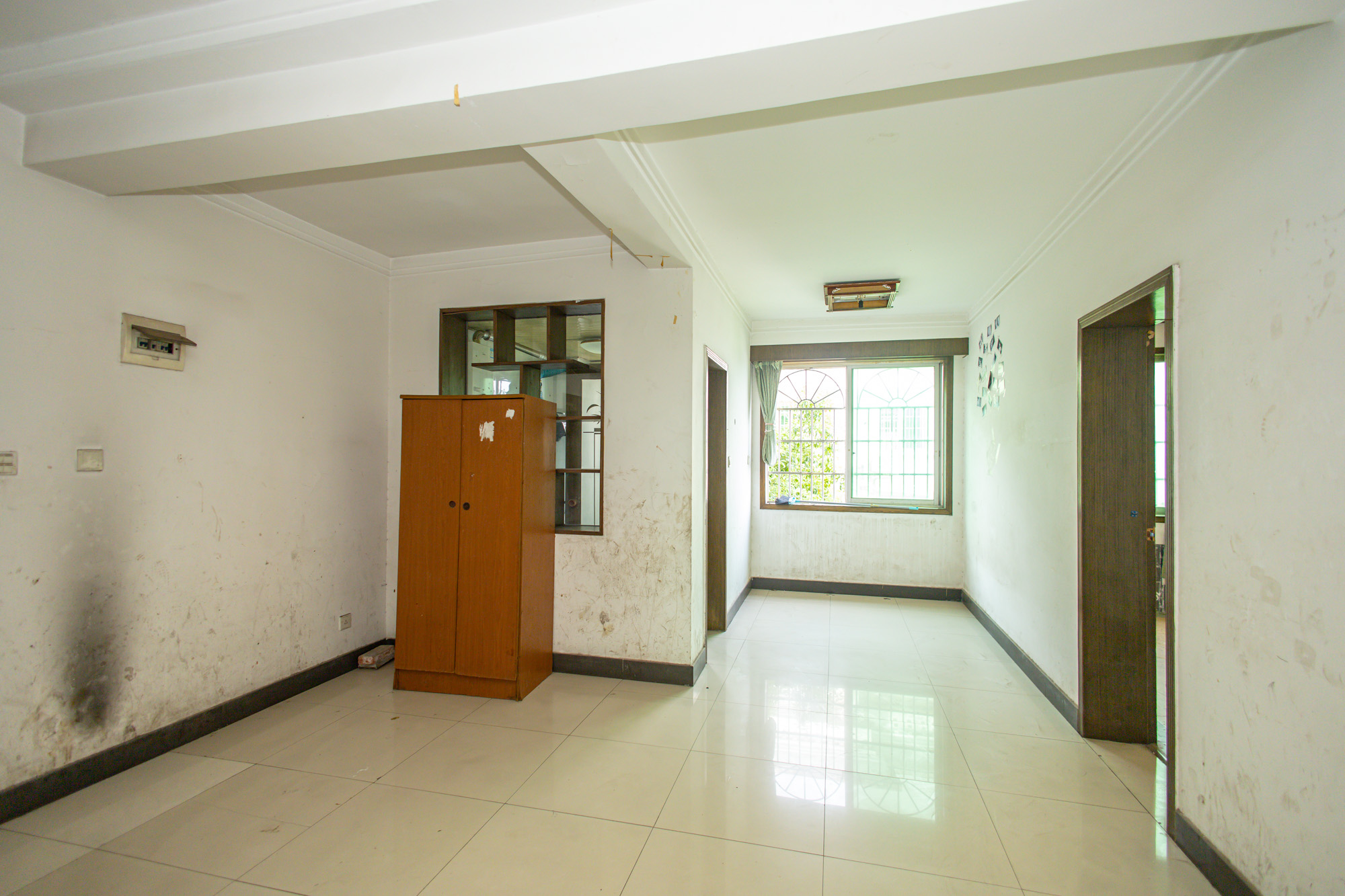 中南汽车世界  3室2厅1卫    34.75万 中南汽车世界  3室2厅1卫    34.75万其他