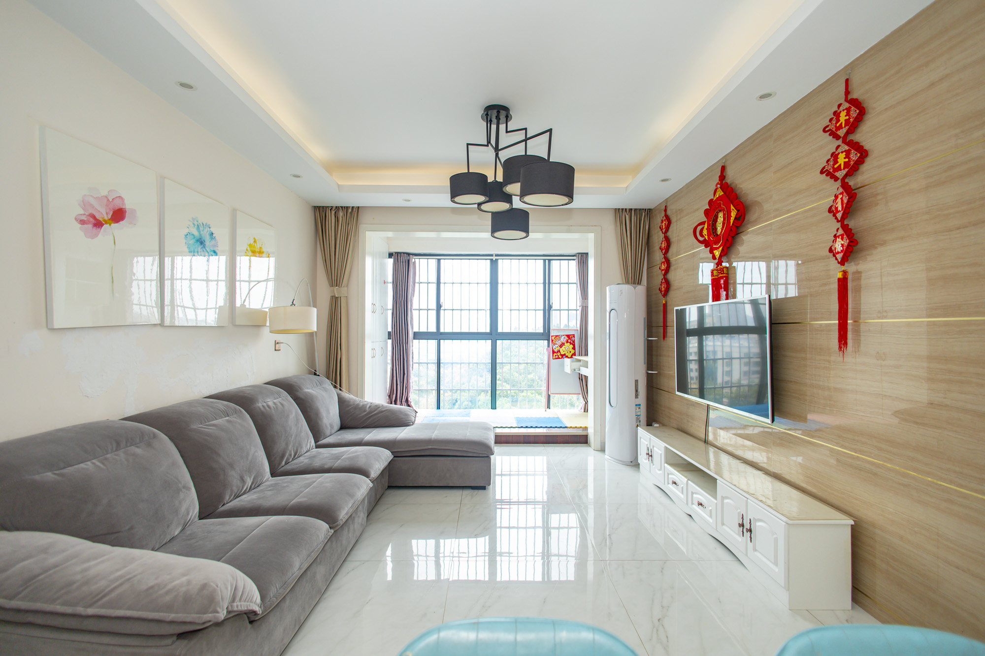 锦绣兰亭 2室2厅1卫 49.8万 锦绣兰亭 2室2厅1卫 49.8万客厅