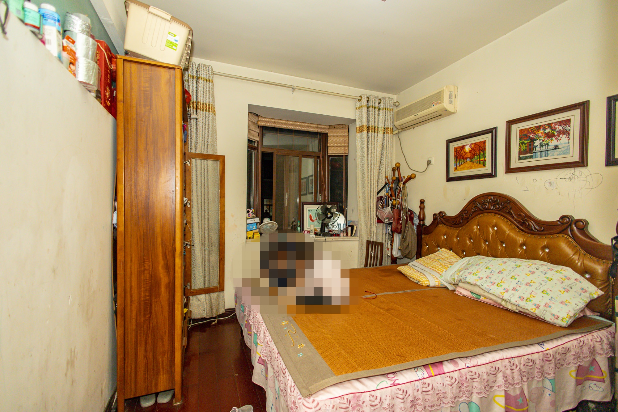 山水芙蓉国际新城 4室2厅3卫 180.88万 山水芙蓉国际新城 4室2厅3卫 180.88万卧室