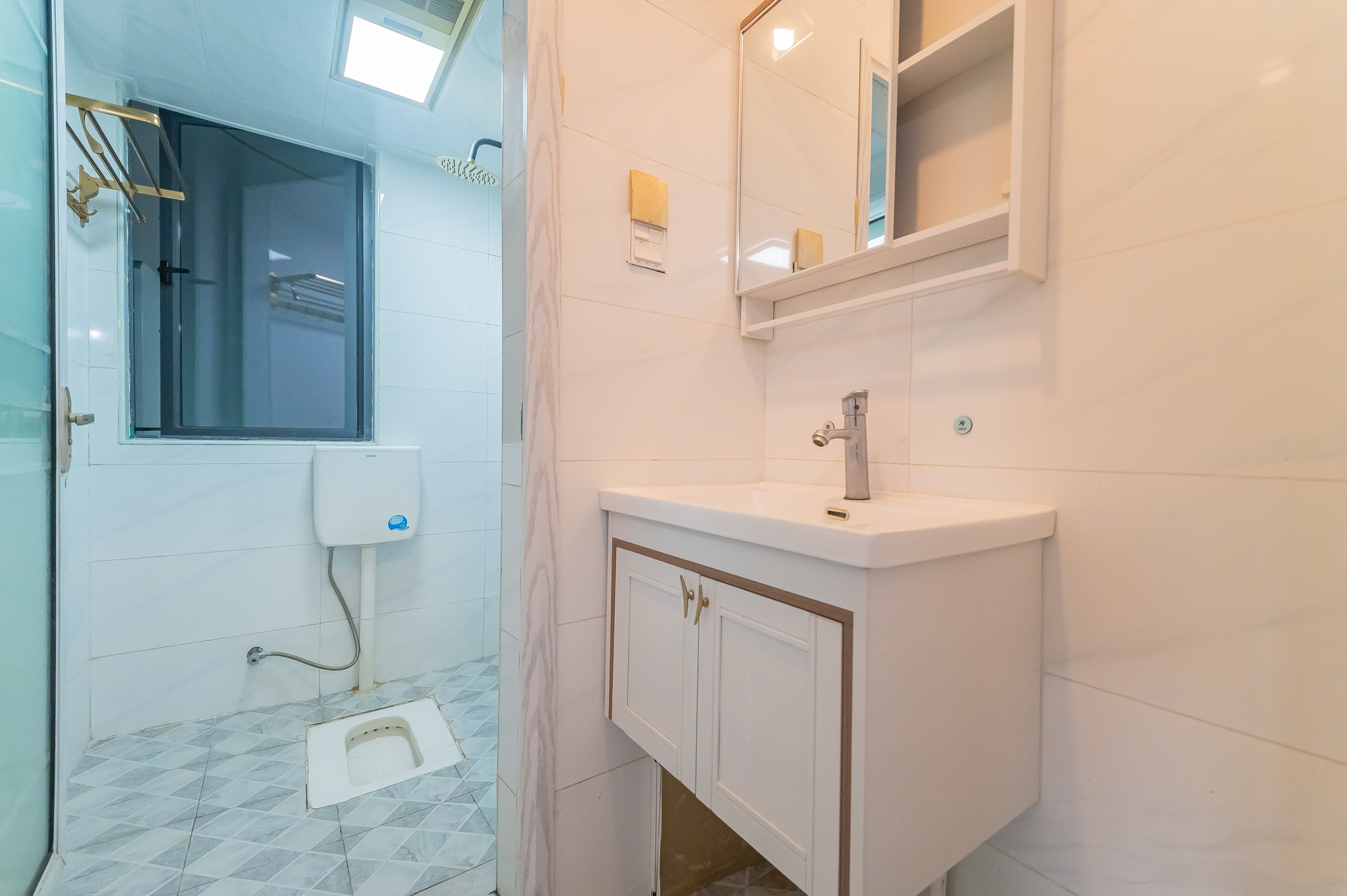 深业喜汇 2室2厅1卫 69.6万 深业喜汇 2室2厅1卫 69.6万卫生间