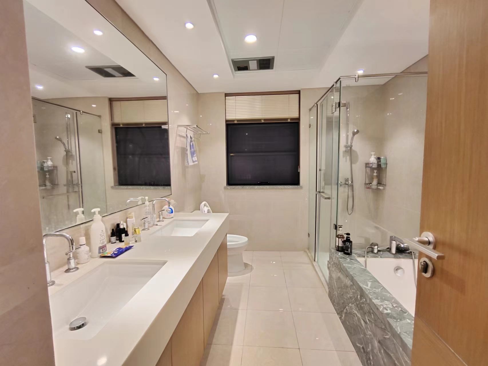 晋合湘水湾四期 4室2厅2卫 218.0万 晋合湘水湾四期 4室2厅2卫 218.0万室内图