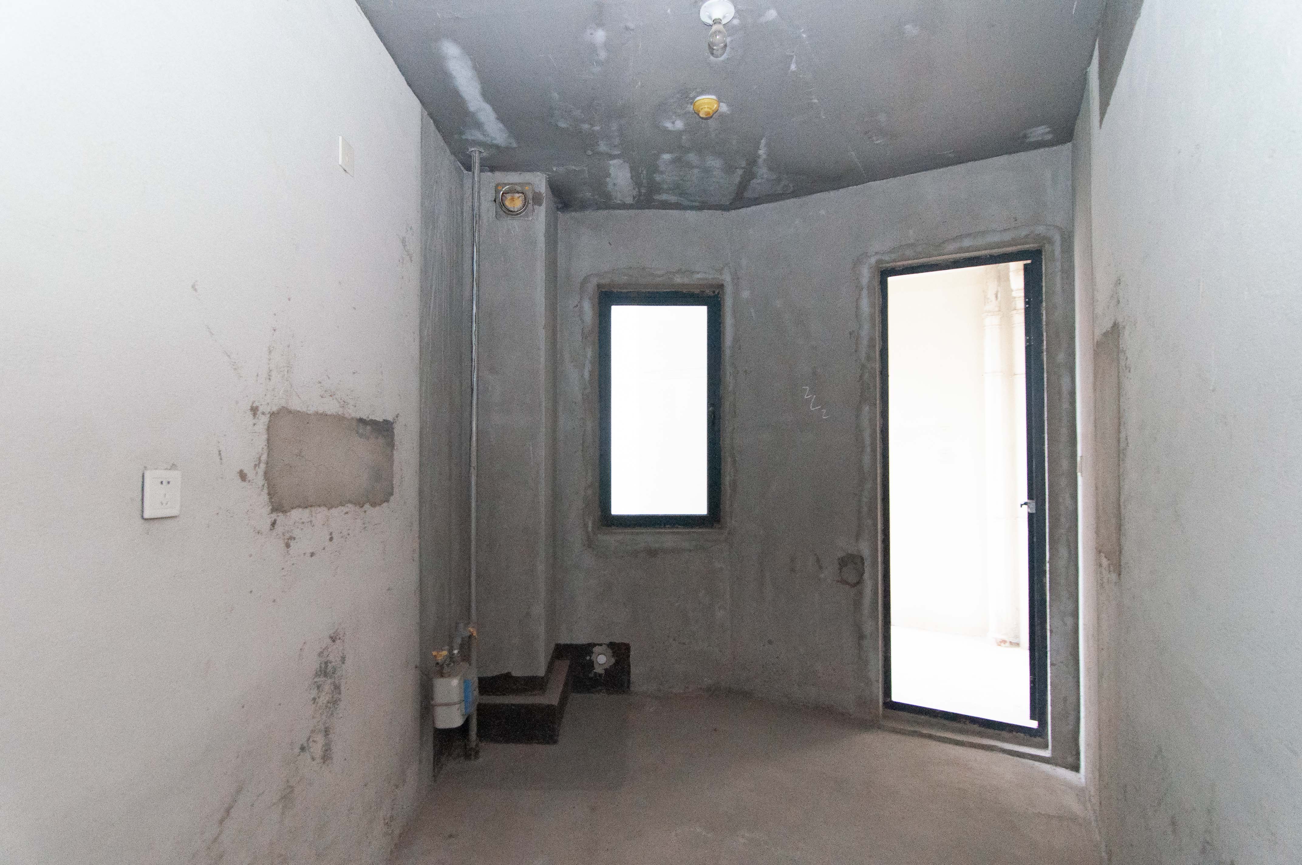 中建梅溪湖中心  4室2厅2卫    215.0万其他