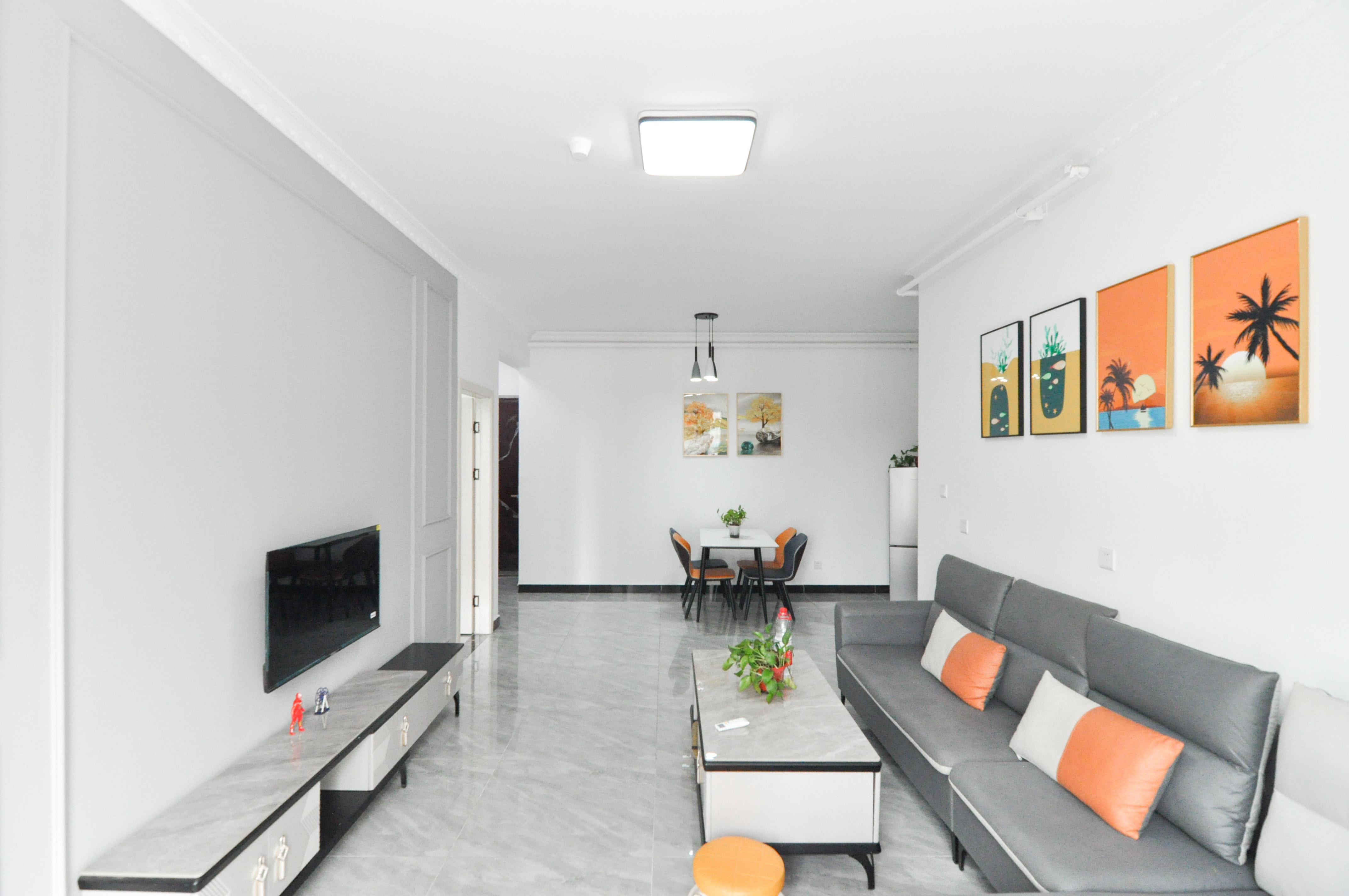 佳兆业云顶梅溪湖(佳兆业梅溪荟) 3室2厅2卫 135.0万 佳兆业云顶梅溪湖(佳兆业梅溪荟) 3室2厅2卫 135.0万客厅