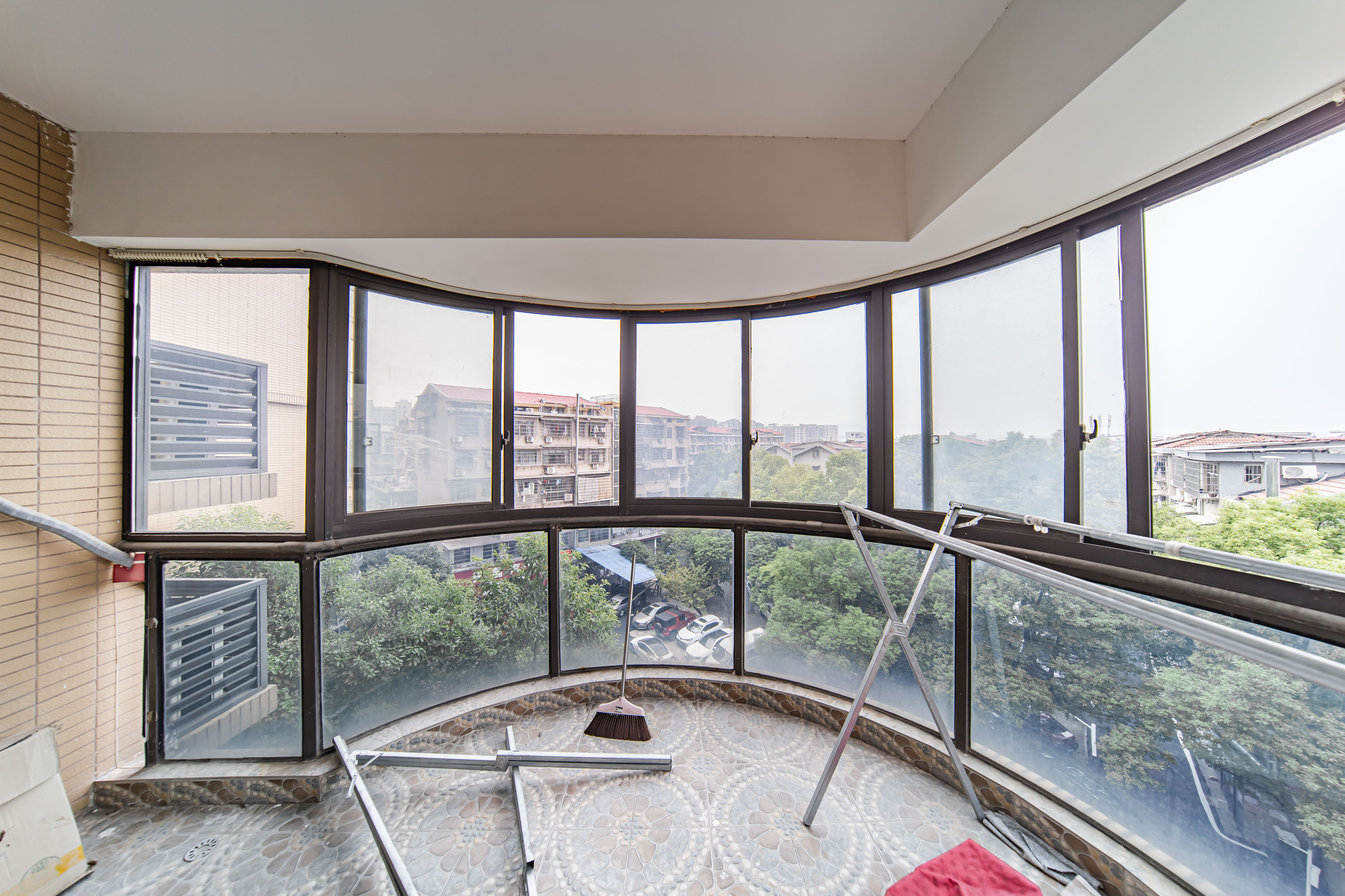 曙光泊岸  4室2厅2卫    258.0万 曙光泊岸  4室2厅2卫    258.0万阳台