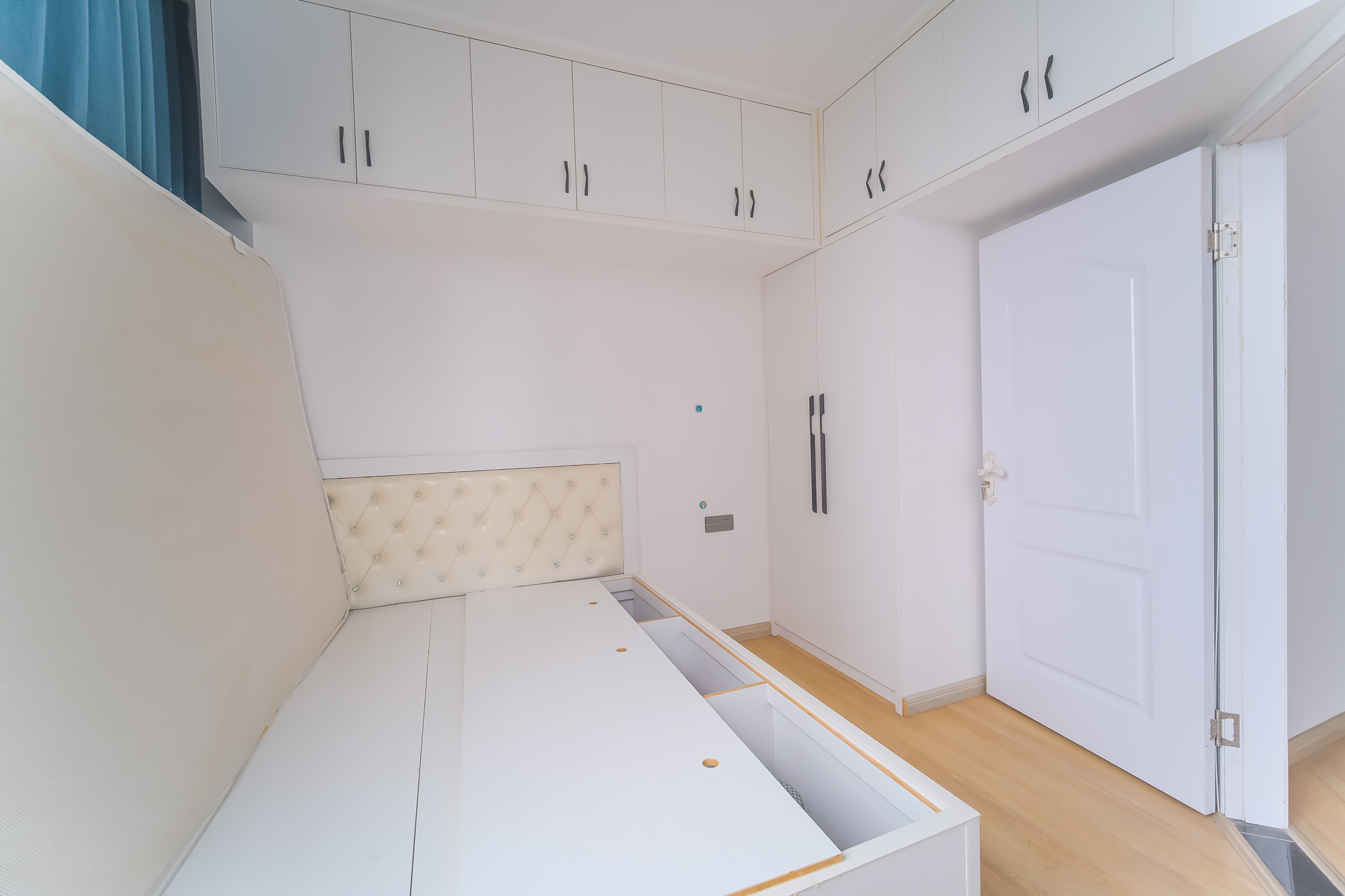 金鹰商业广场(金鹰商业大厦) 1室1厅1卫 32.0万 金鹰商业广场(金鹰商业大厦) 1室1厅1卫 32.0万卧室