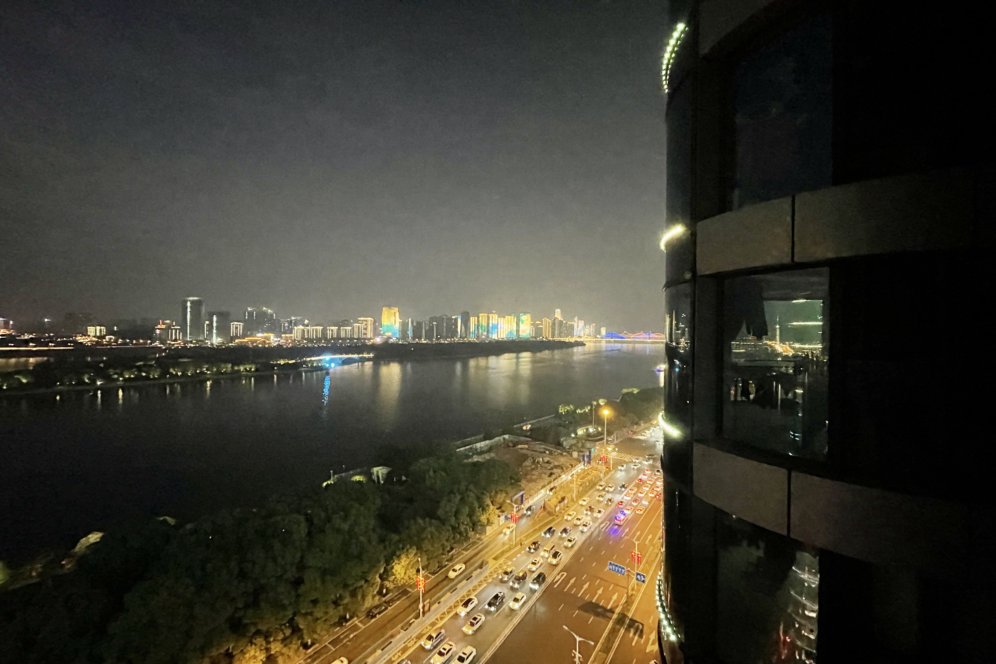 潮宗御苑  4室2厅2卫   290.00万阳台