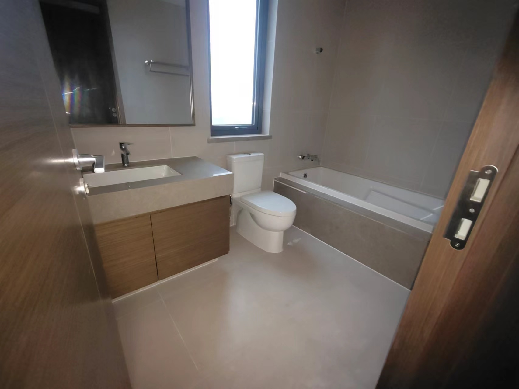 晋合湘水湾六期  4室2厅2卫    185.0万 晋合湘水湾六期  4室2厅2卫    185.0万室内图