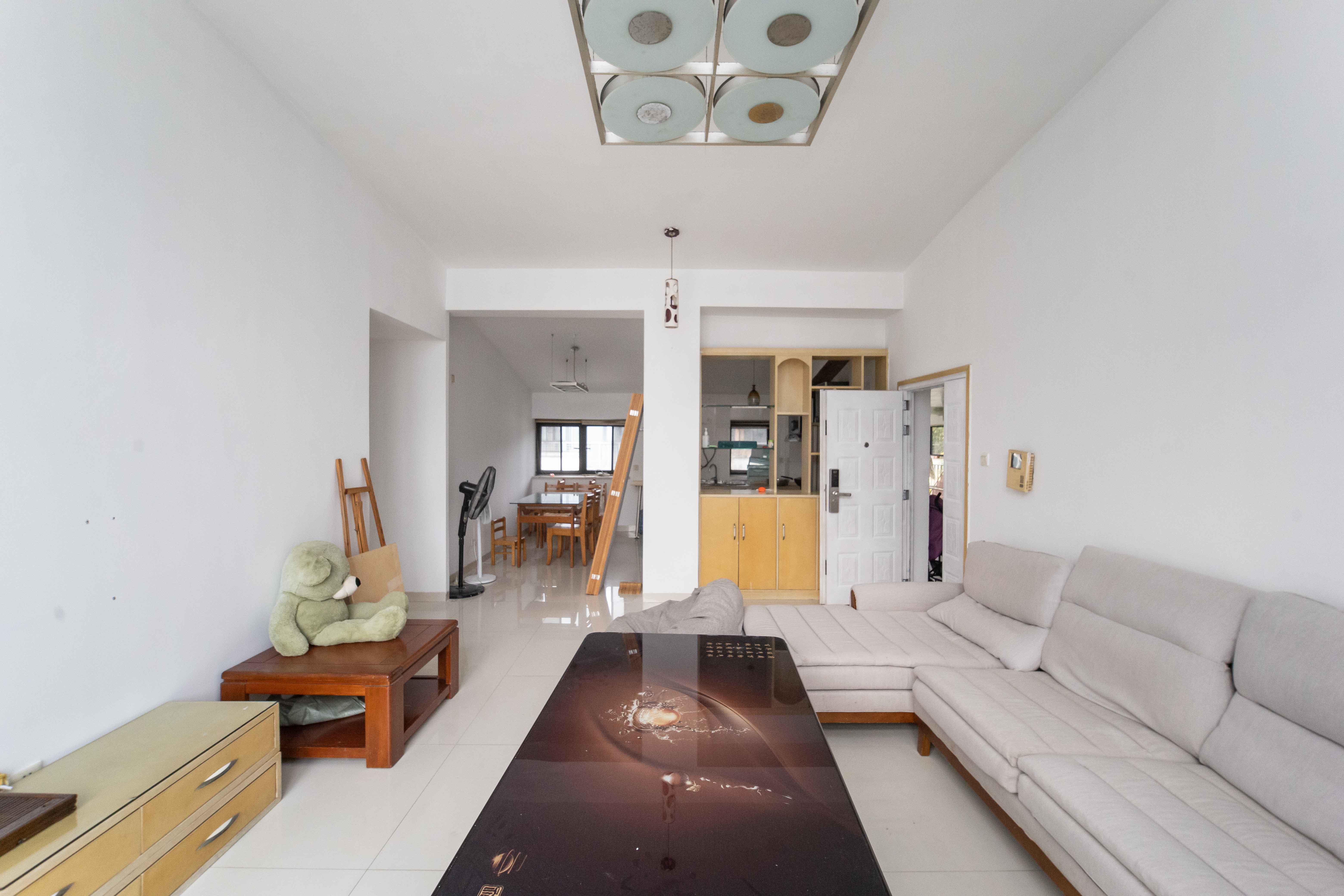 西街花园  3室2厅1卫   159.80万