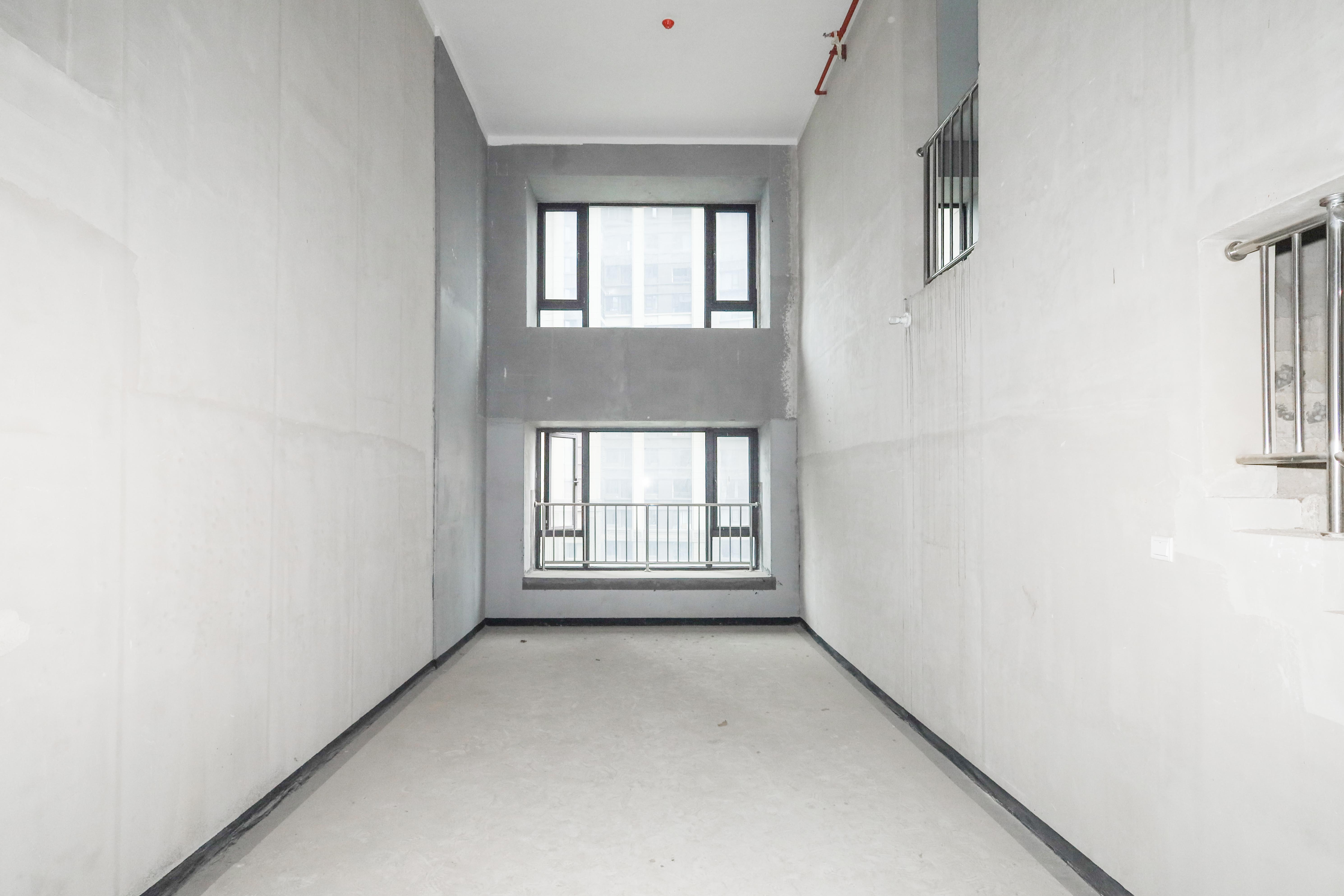 建发央著  4室2厅2卫   242.00万