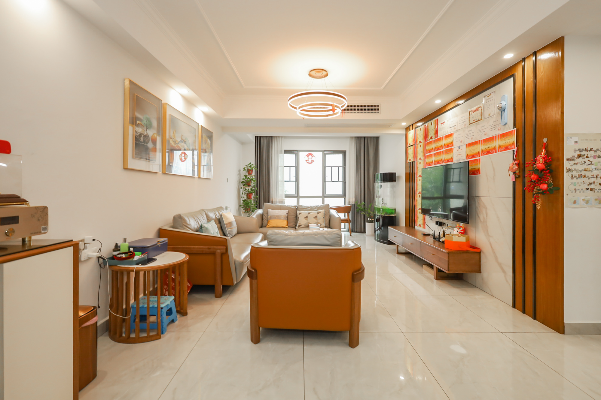 万象府台  3室2厅2卫    185.0万 万象府台  3室2厅2卫    185.0万客厅