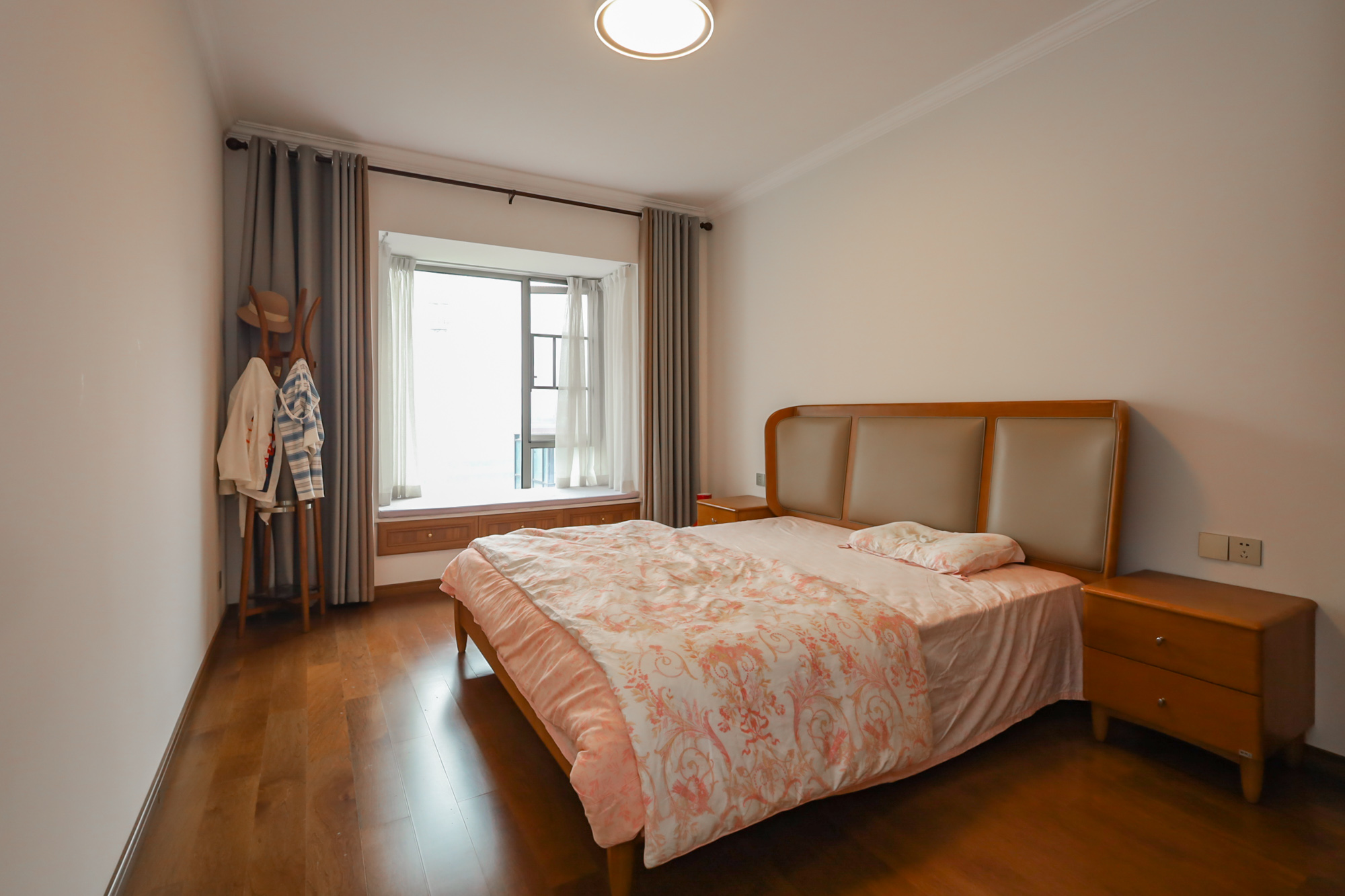 万象府台  3室2厅2卫    185.0万 万象府台  3室2厅2卫    185.0万卧室