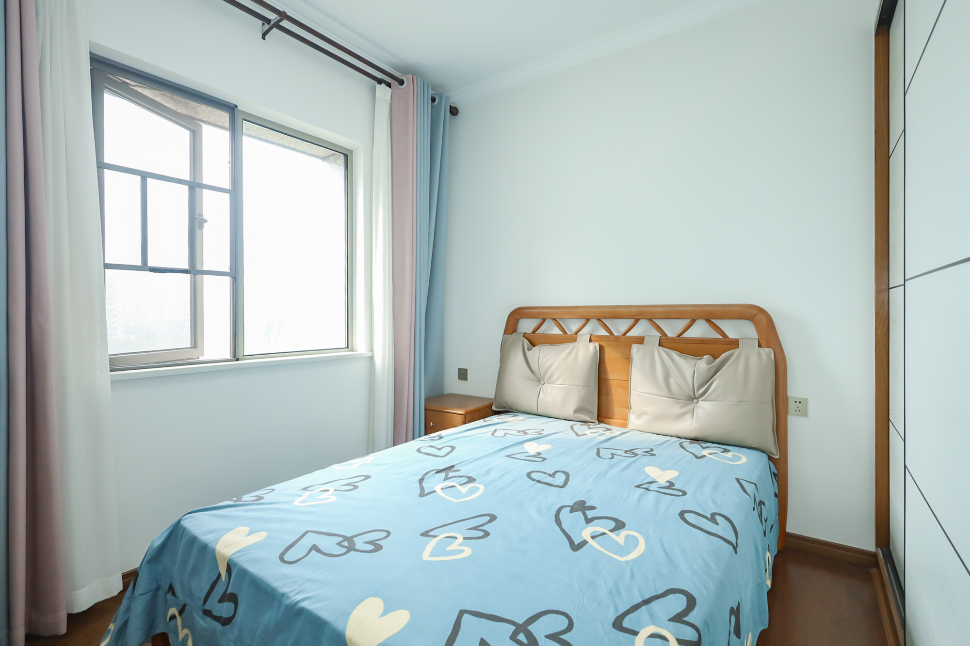 万象府台  3室2厅2卫    185.0万 万象府台  3室2厅2卫    185.0万卧室