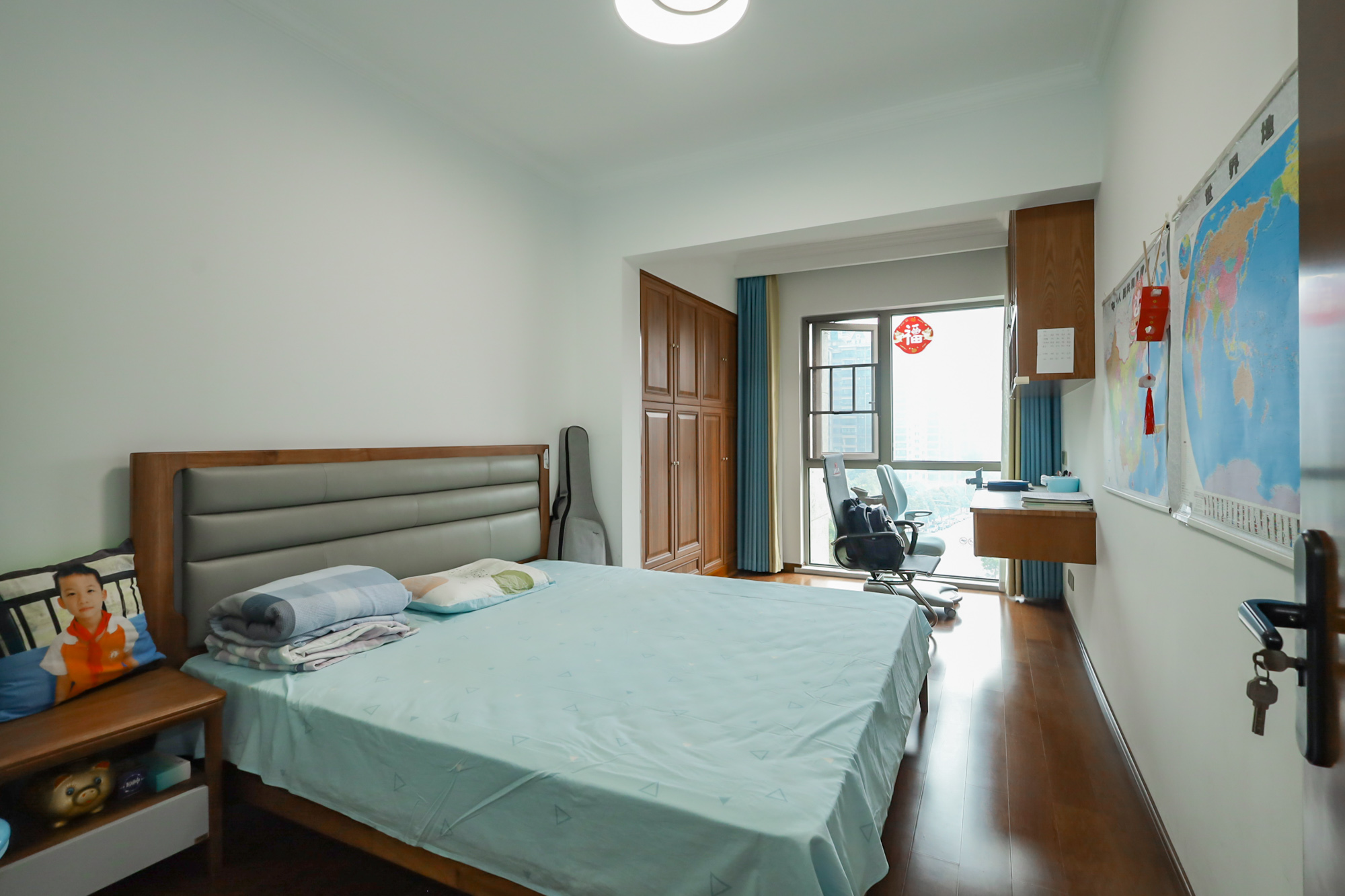 万象府台  3室2厅2卫    185.0万 万象府台  3室2厅2卫    185.0万卧室