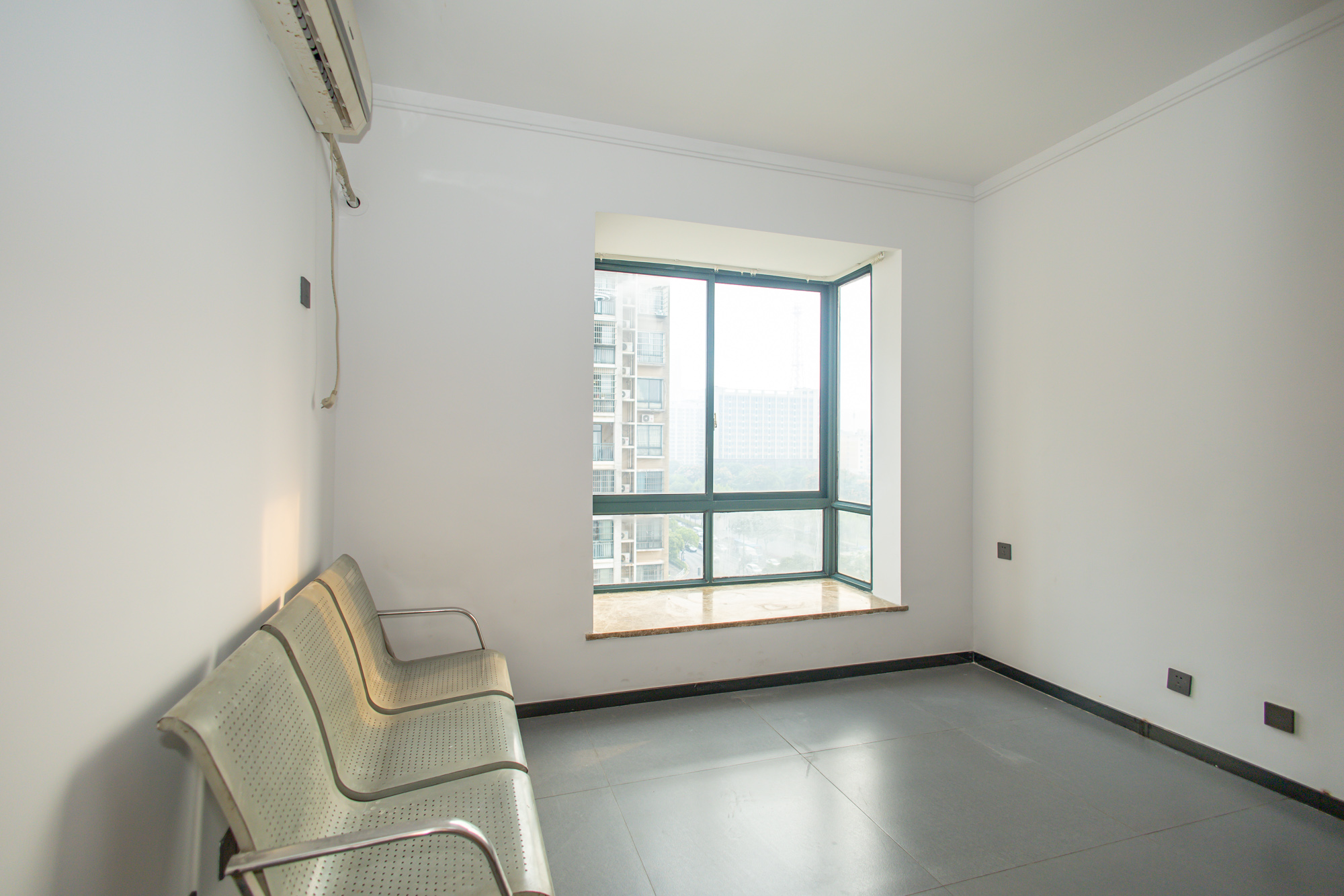 松雅湖畔 4室2厅1卫 79.8万 松雅湖畔 4室2厅1卫 79.8万卧室